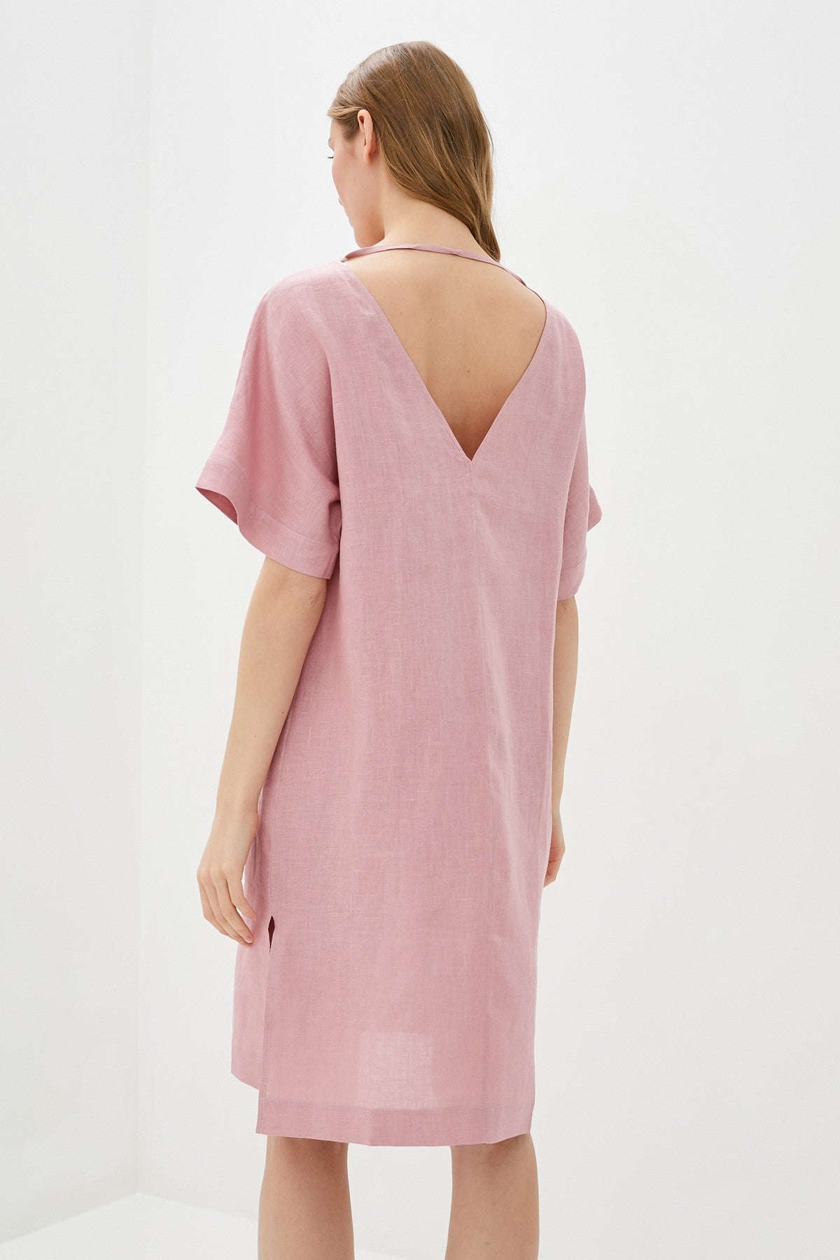 Льняное платье свободного кроя 009 Powder