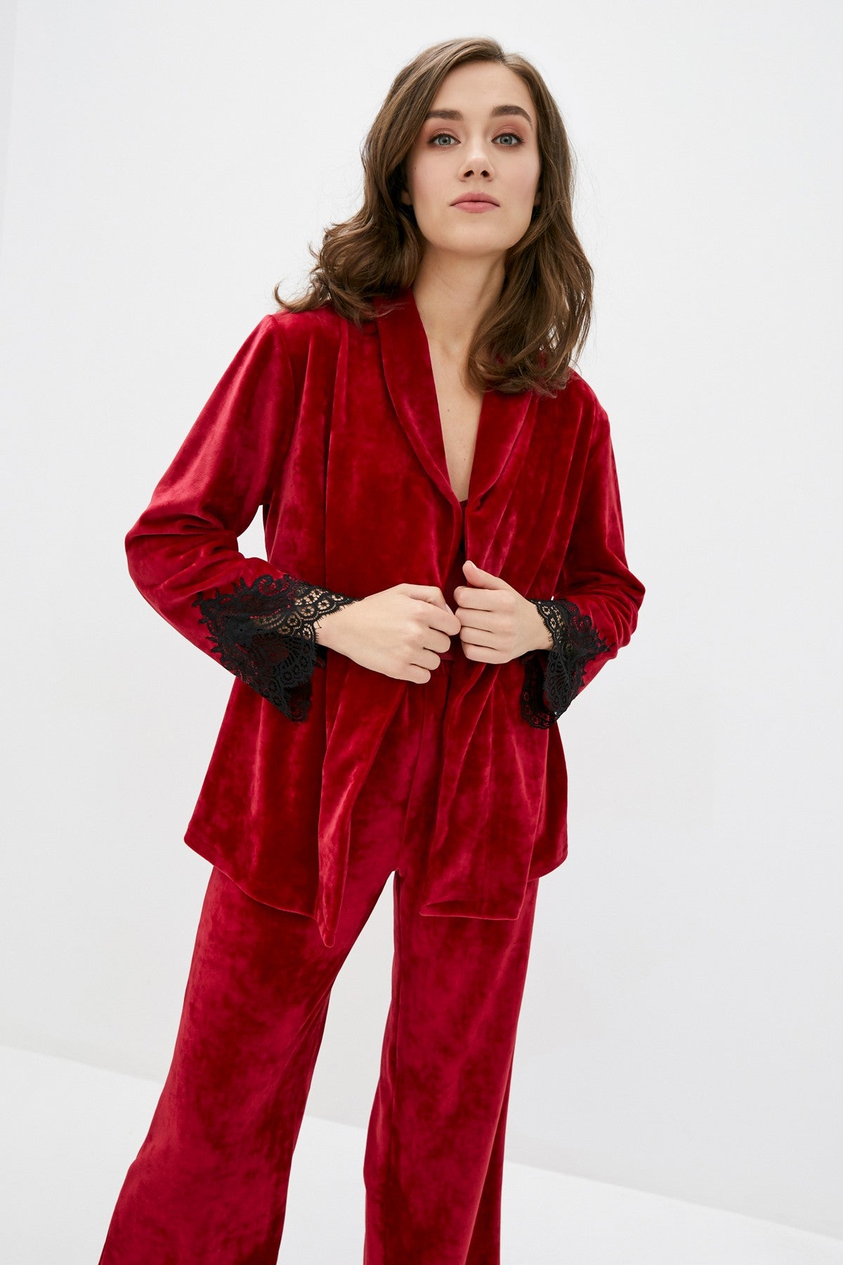 Велюровый комплект с кружевом 127 Wine