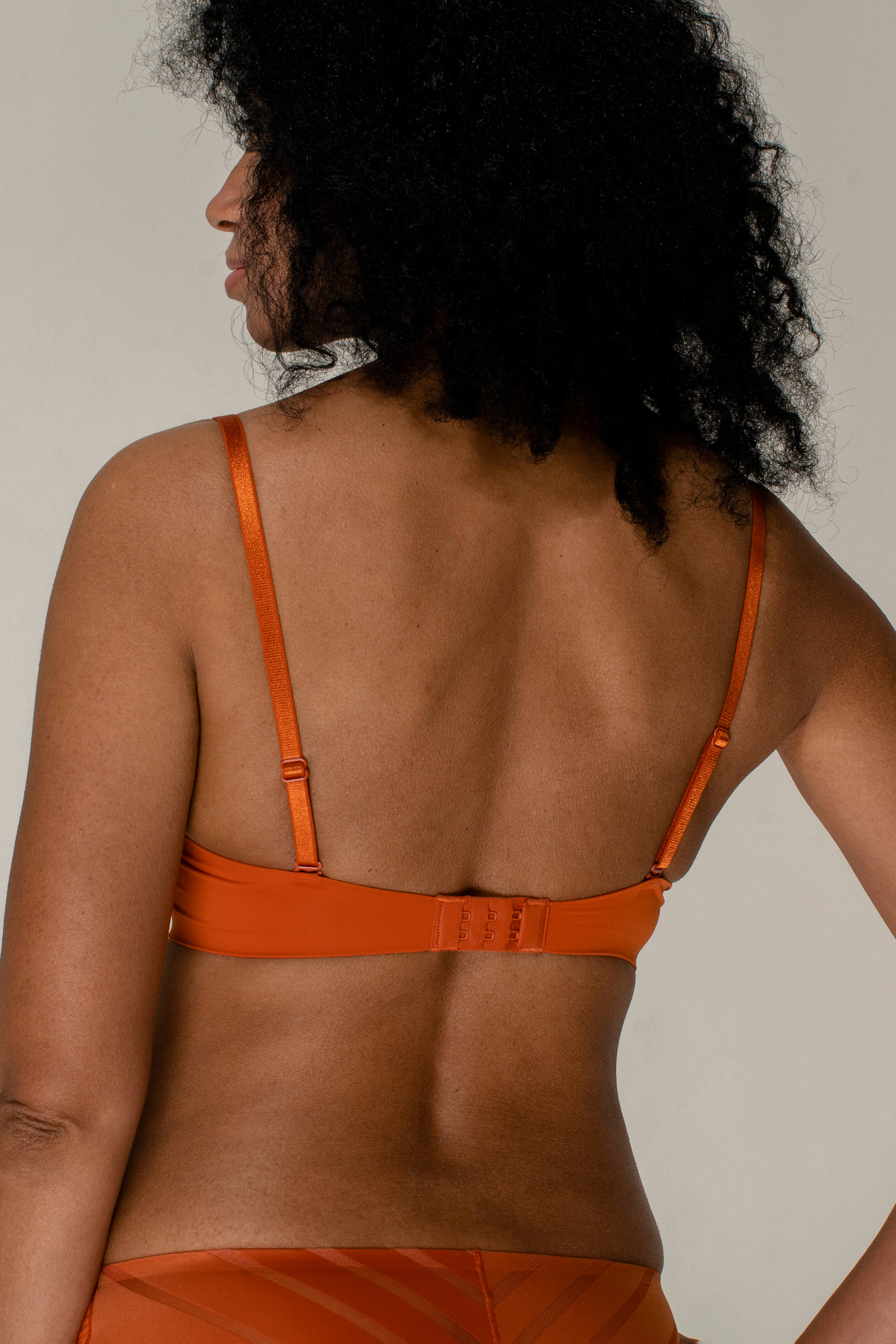 Бесшовный бюстгальтер push-up SLZ19801076/076C dark orange