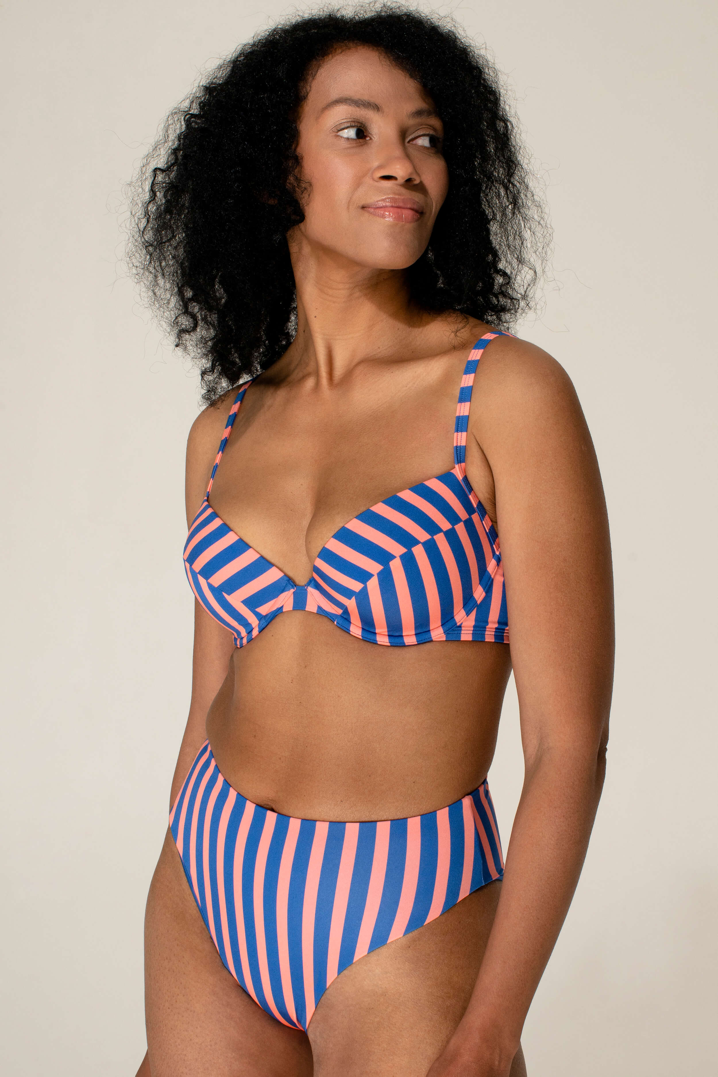 Высокие плавки в полоску SO205521/521V