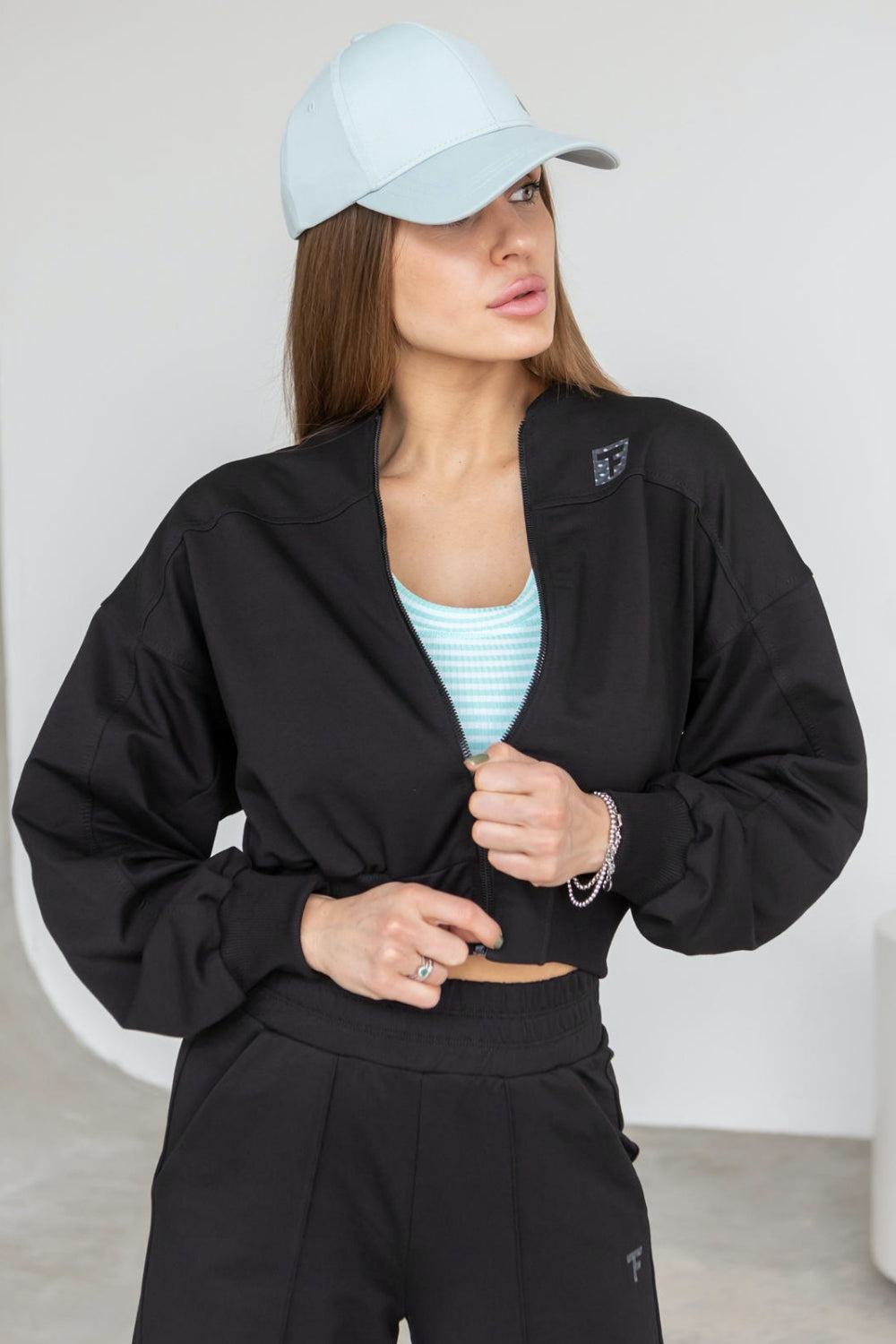 Бомбер на молнии A4-LD10