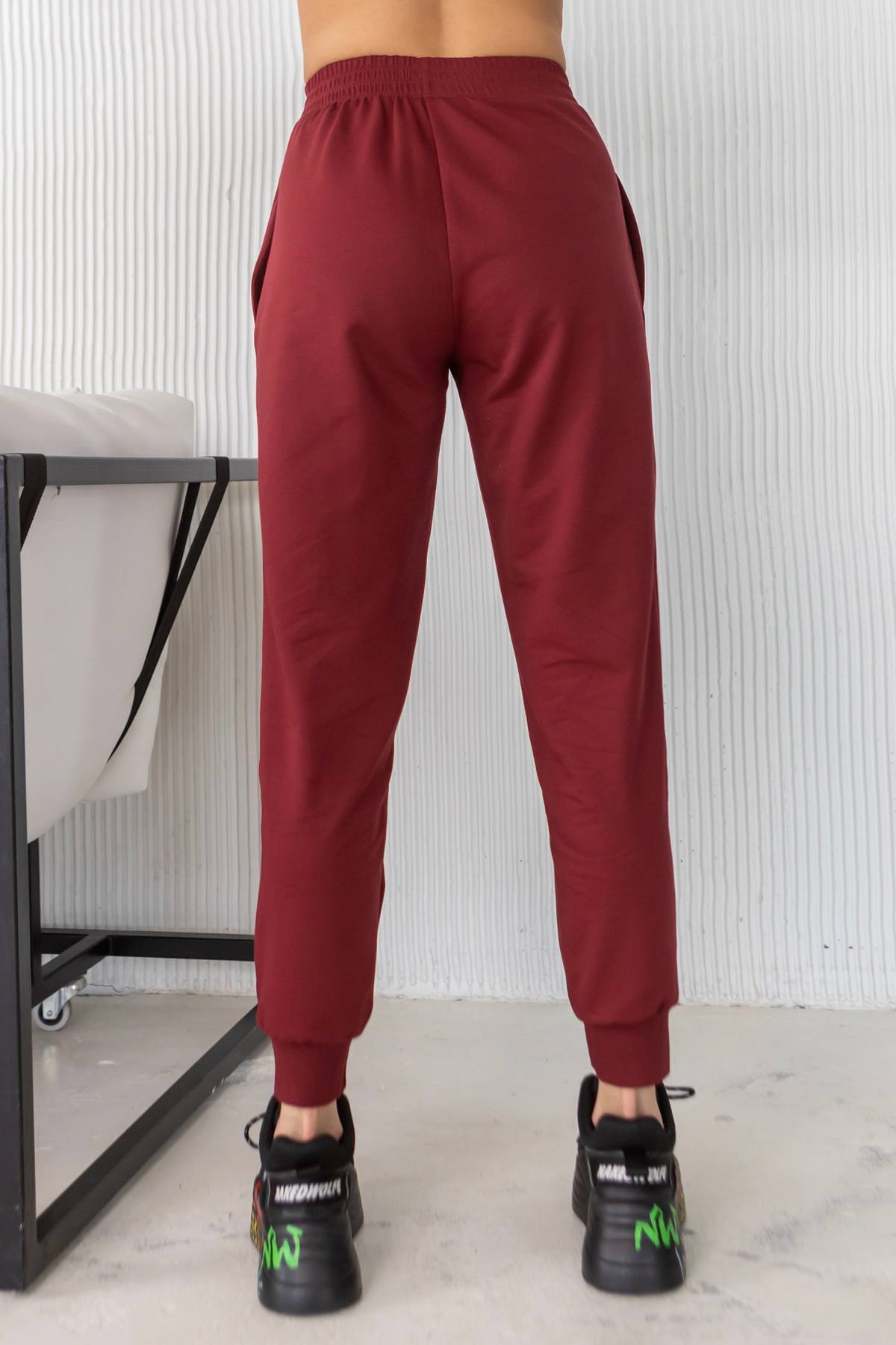 Брюки-джоггеры с карманами E1-LD37