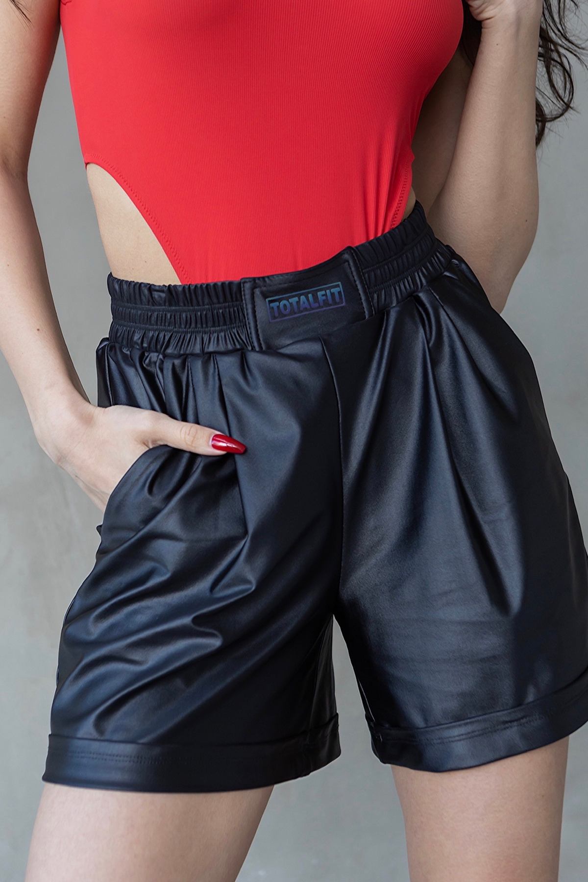 Шорты с высокой посадкой H23-C25