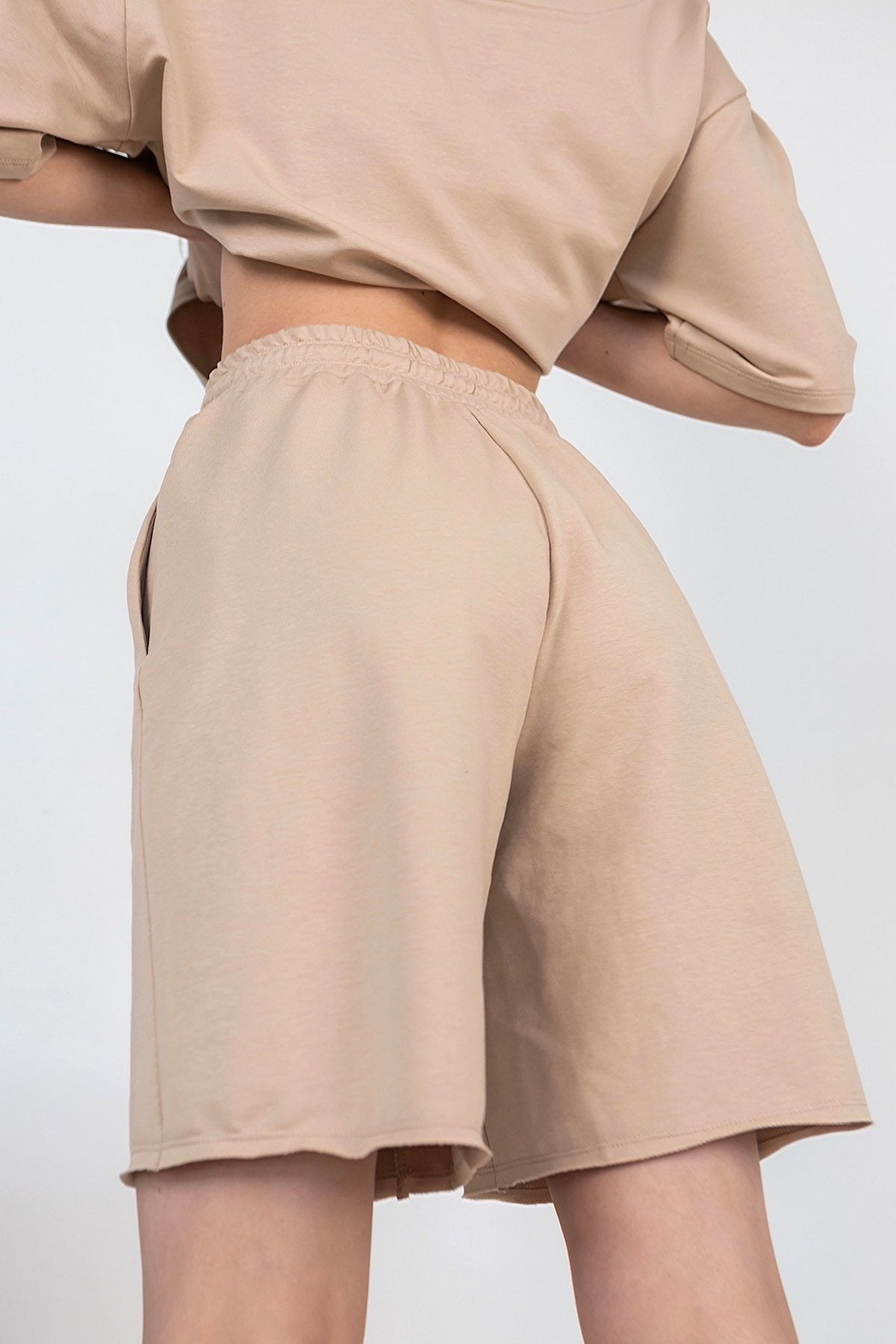 Хлопковые шорты-бермуды H25-LD32