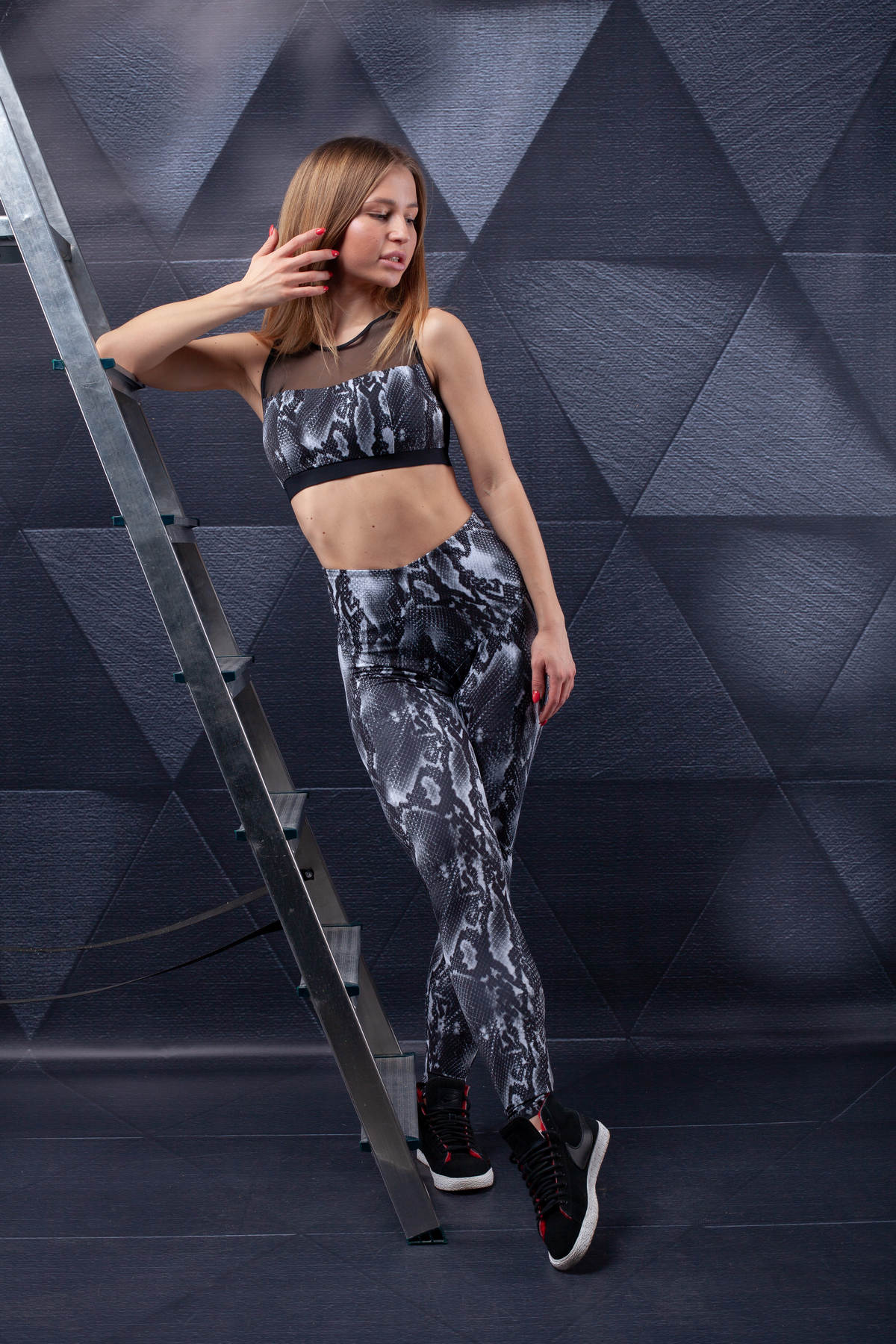 Коригуючі спортивні легінси Y2-P74