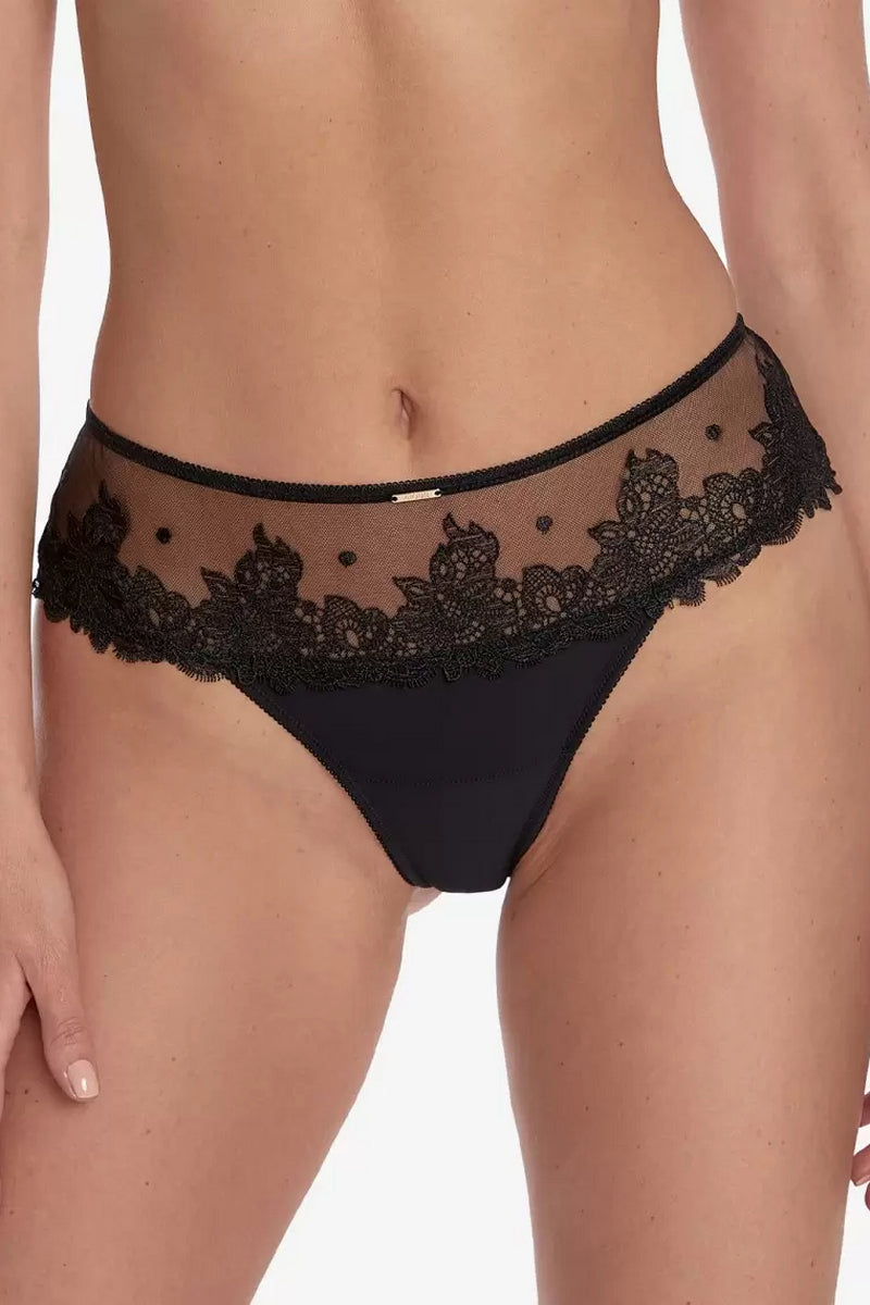 Трусики бразилиана с вышивкой Сарсуела С170