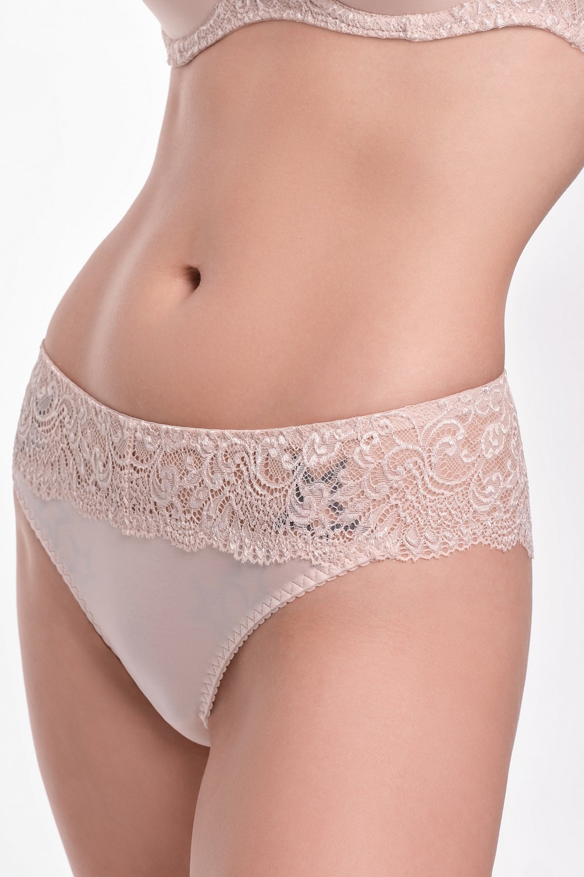 Трусики бразилиана 011 20 03 Sofia