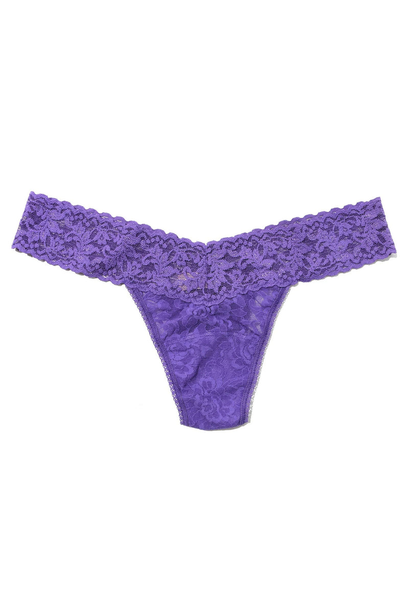 Трусики стринг 4911P Signature Lace wild violet
