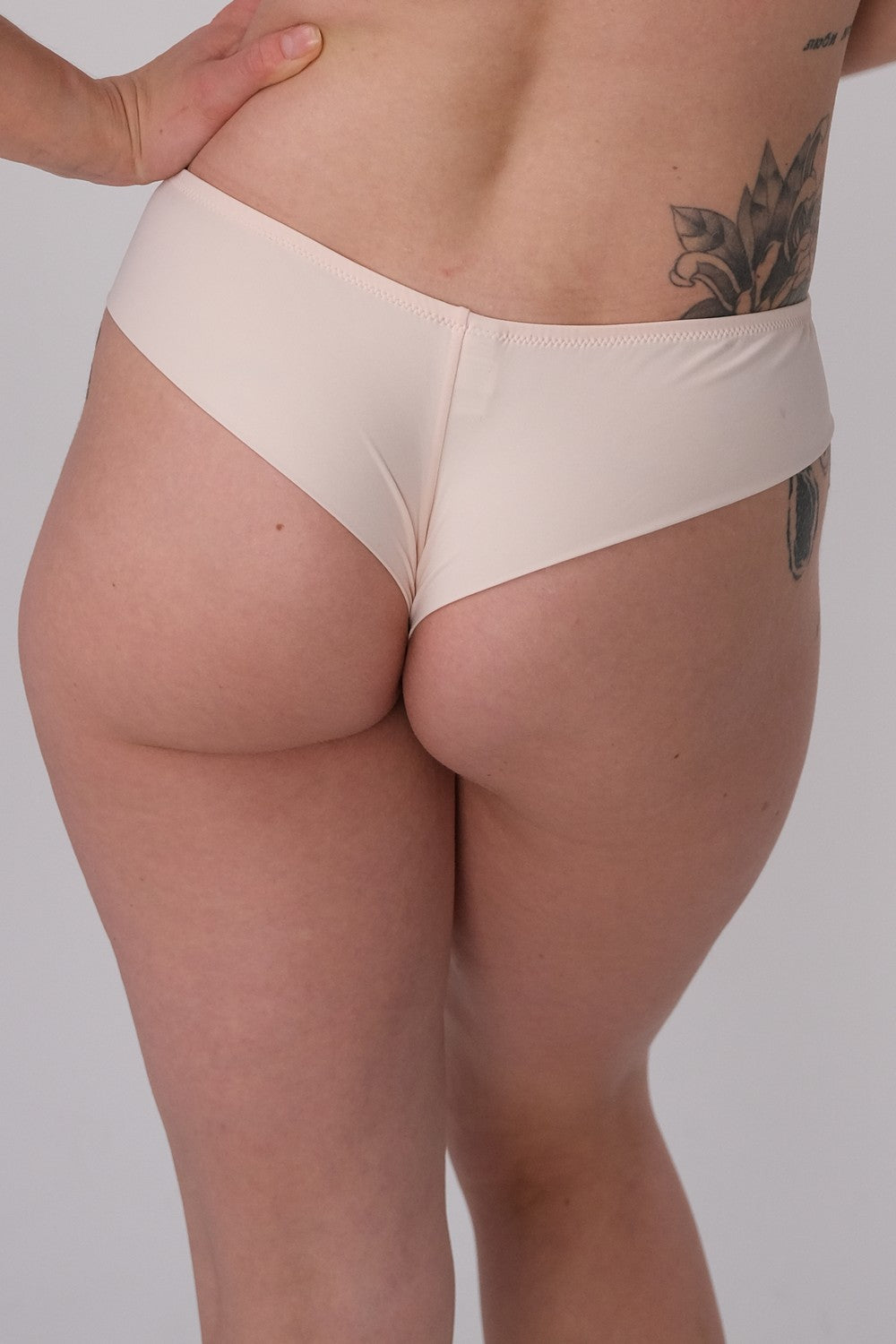 Трусики бразилиана с вышивкой BL12MAN powder