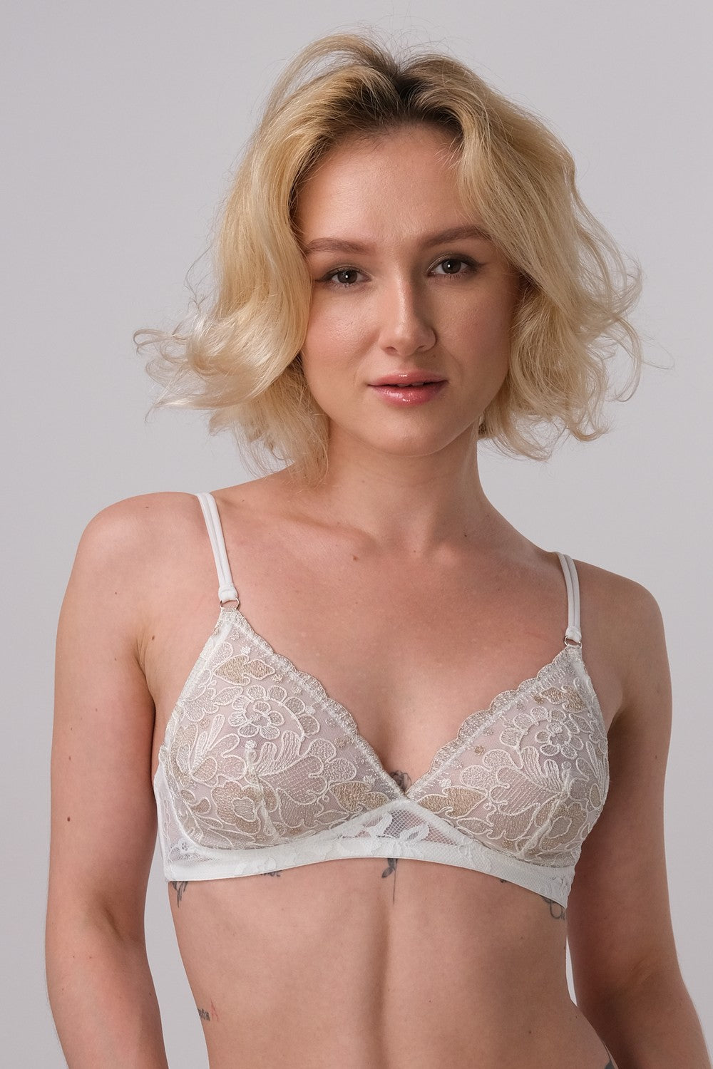 Мягкий бралет из микросетки RG13EMA white