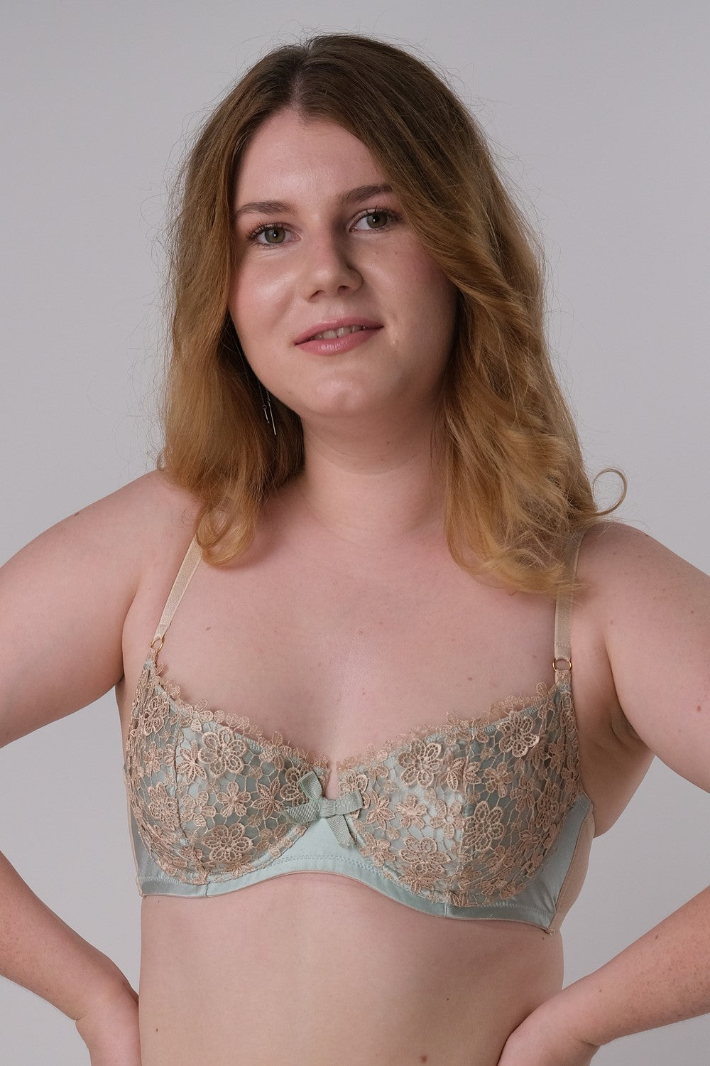 Формованный бюстгальтер с кружевом RG45 NOS green/beige
