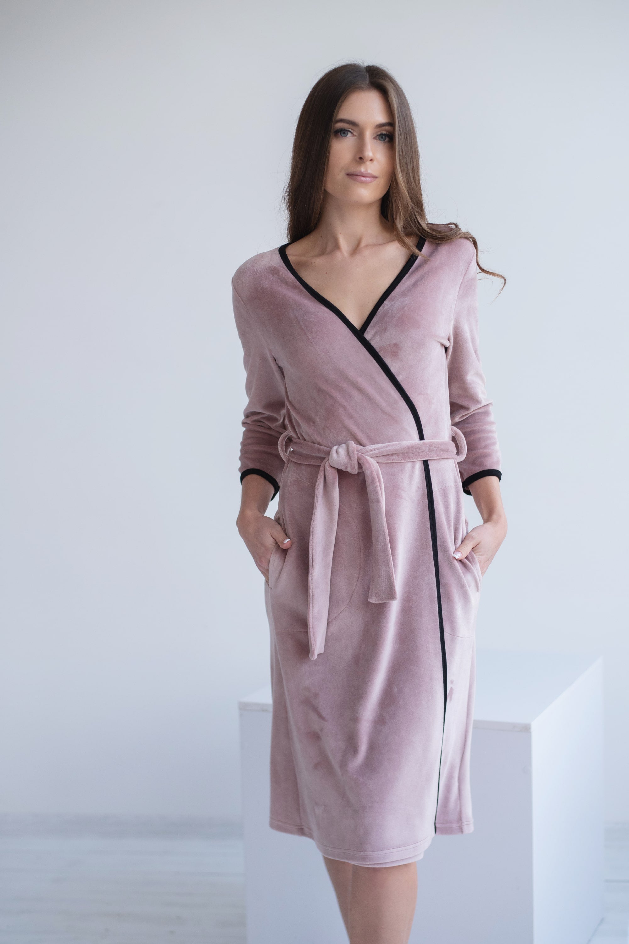 Велюровый халат 1026 powder