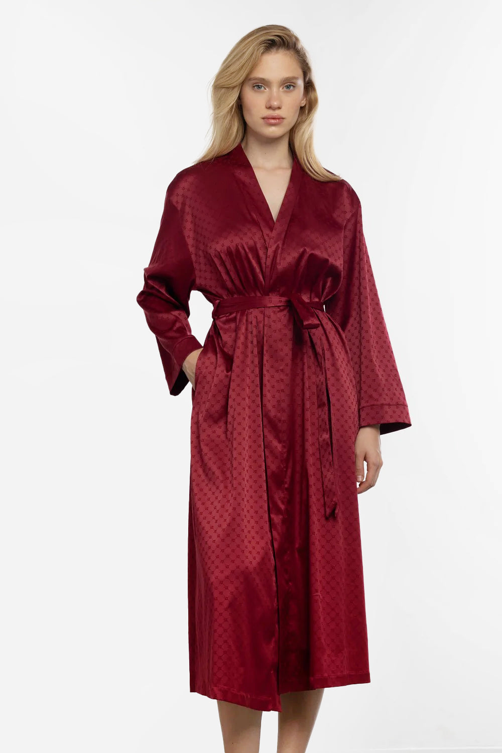 Атласный халат с узором 8250.2 burgundy