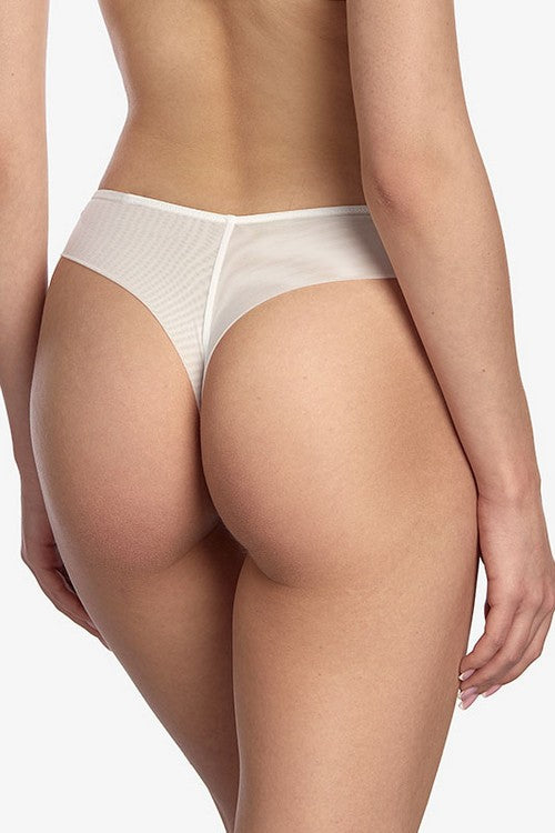 Трусики стринг с кружевом Дримленд С15 white