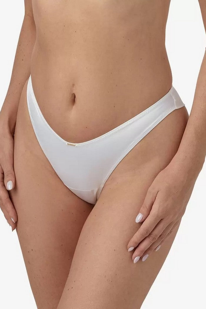 Гладкие трусики стринг Дримленд 15а white