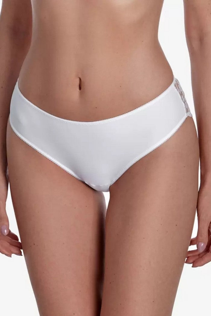 Трусики слип с вышивкой Маршмелоу Т8 white