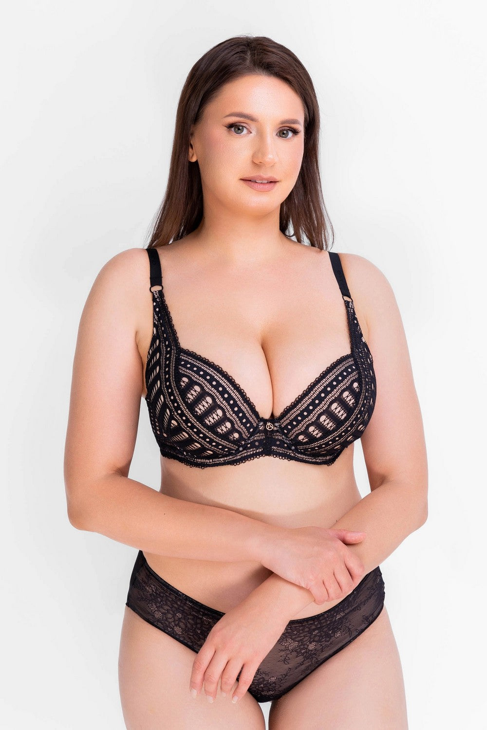 Бюстгальтер с формованной чашкой 8176-011 black