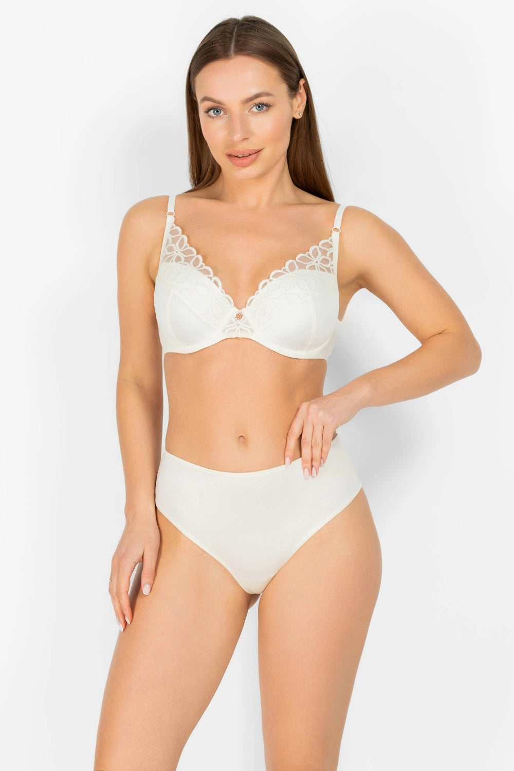 Бюстгальтер с формованной чашкой 8181-008 champagne