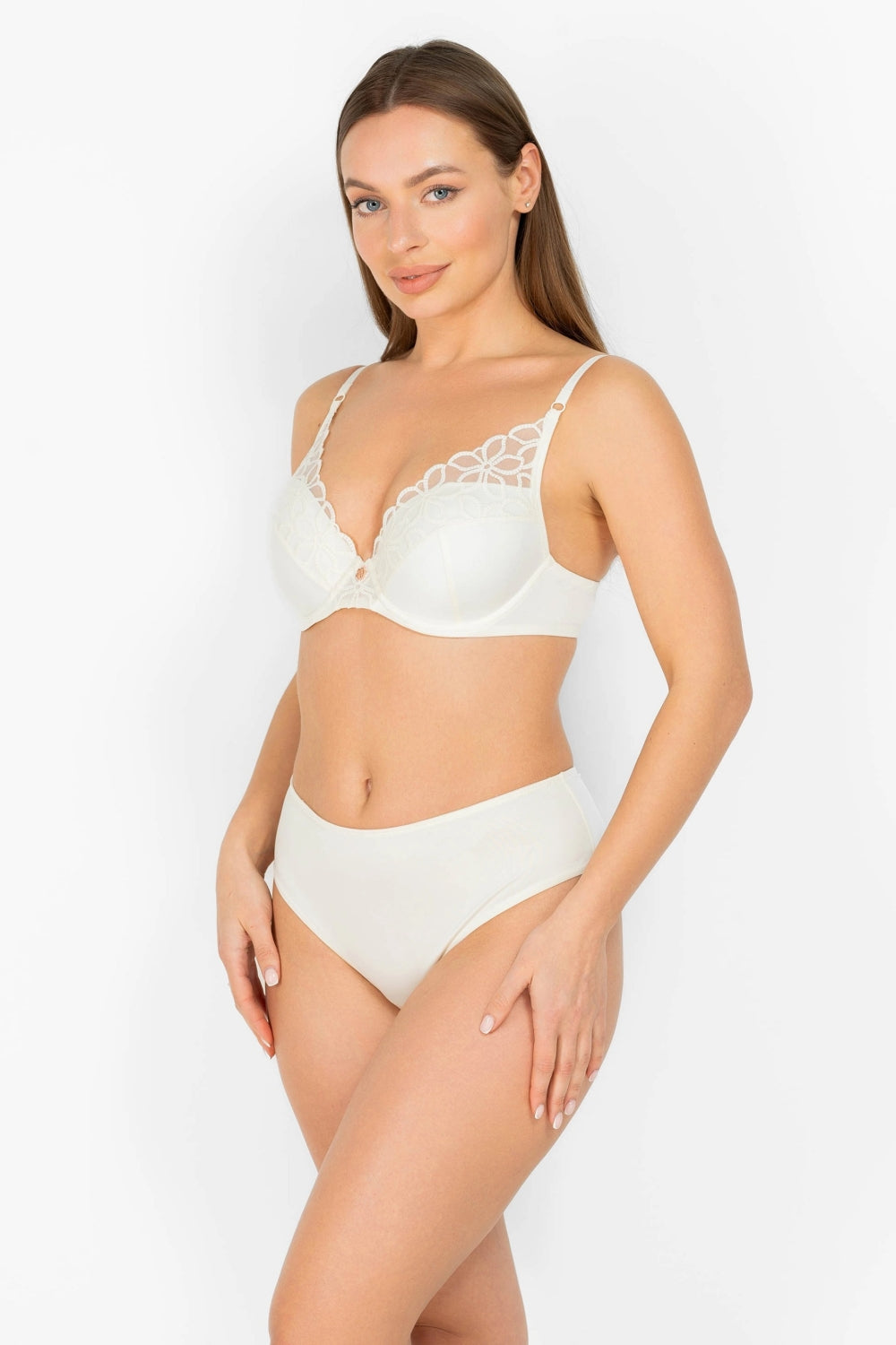 Бюстгальтер с формованной чашкой 8181-008 champagne