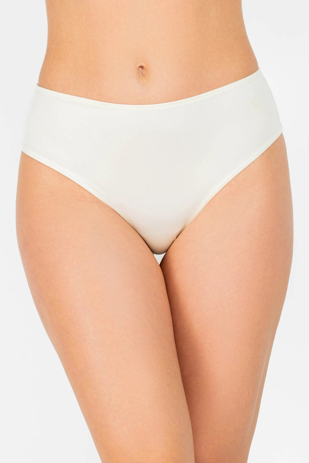 Трусики бразилиана из микрофибры 8181-24 champagne