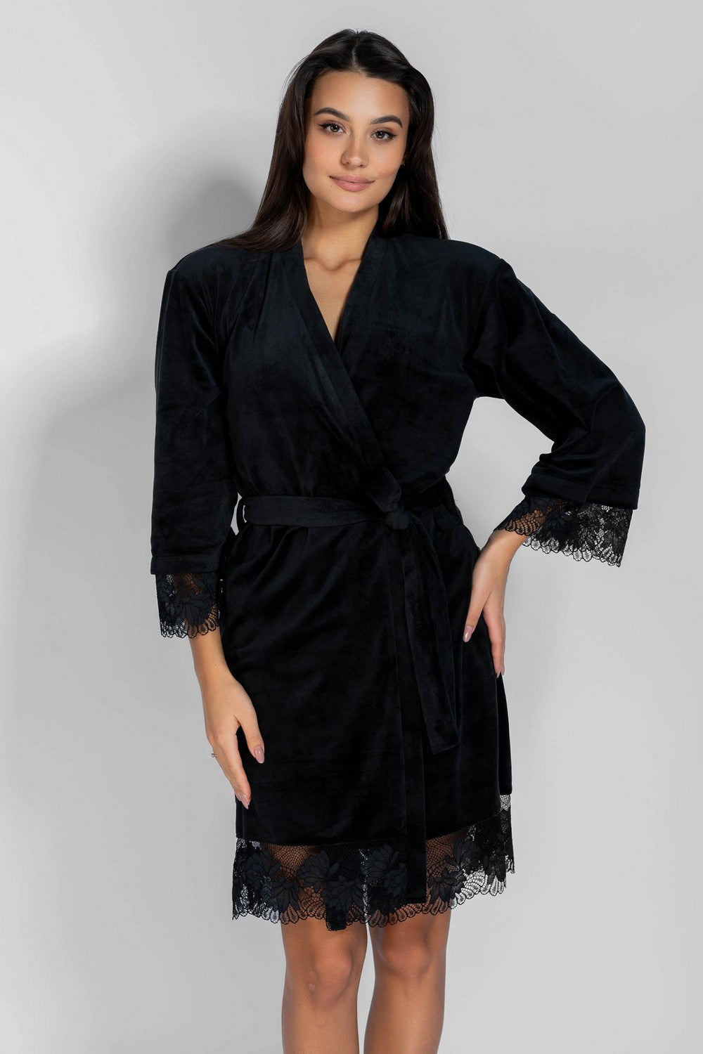 Велюровый халат с кружевом 8183-6743 black