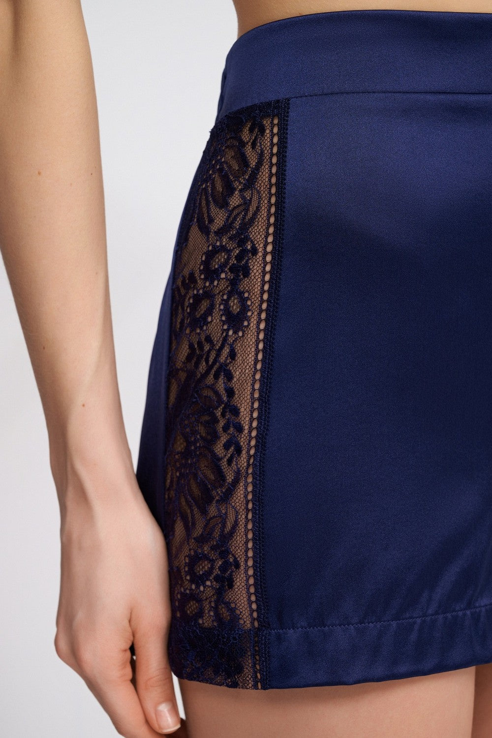 Шелковые пижамные шорты 2S61 Midnight Whisper evening blue