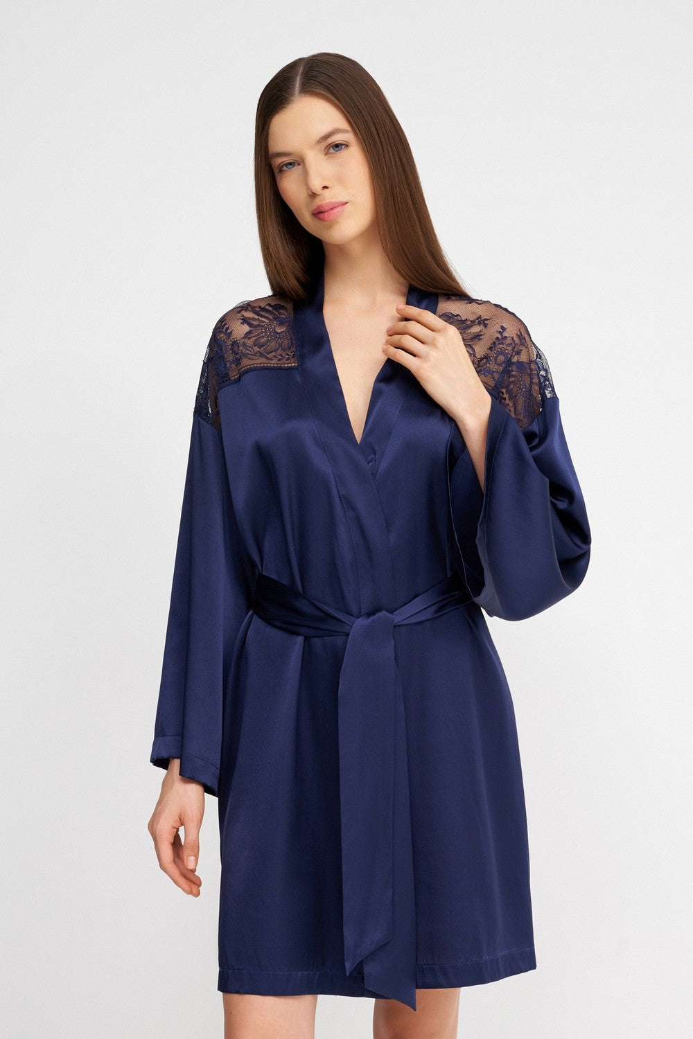 Шелковый халат с кружевом 2S65 Midnight Whisper evening blue