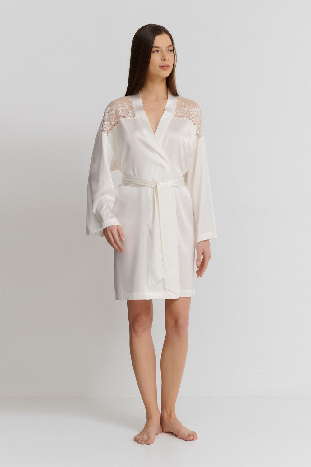 Шелковый халат с кружевом 2S65 Midnight Whisper opale