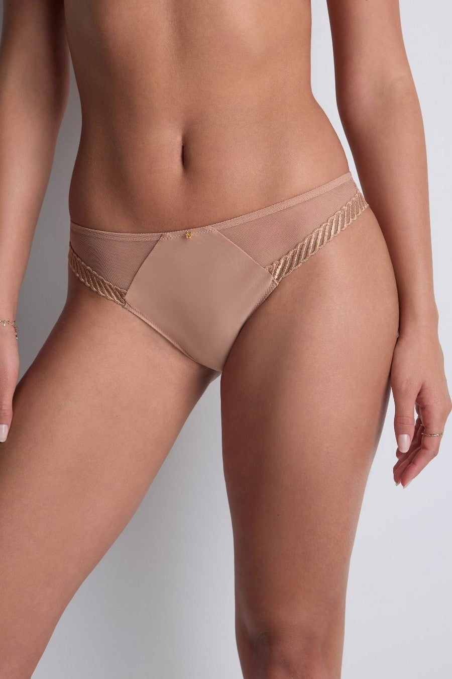 Трусики бразилиана с микросеткой 4M22 Sheer Emotion sand