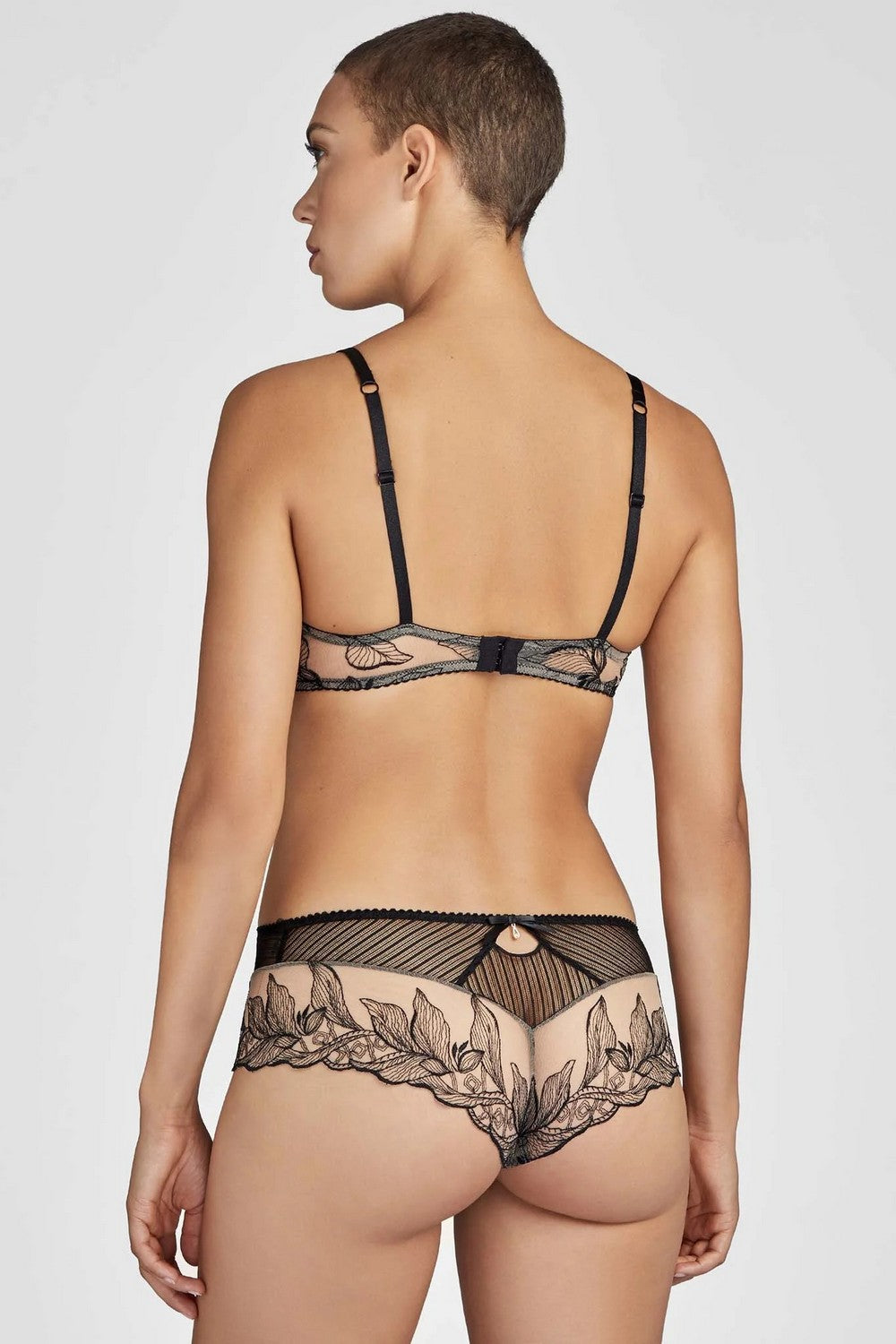 Бюстгальтер с вкладышами пуш-ап TB18 Fleur de tattoo encre noire