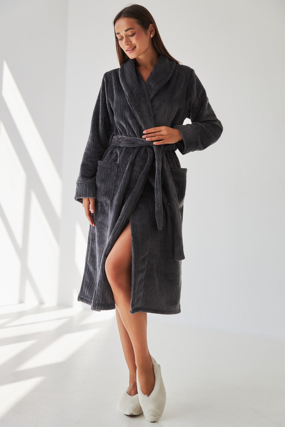 Теплый халат из велсофта 0228 dark gray relief