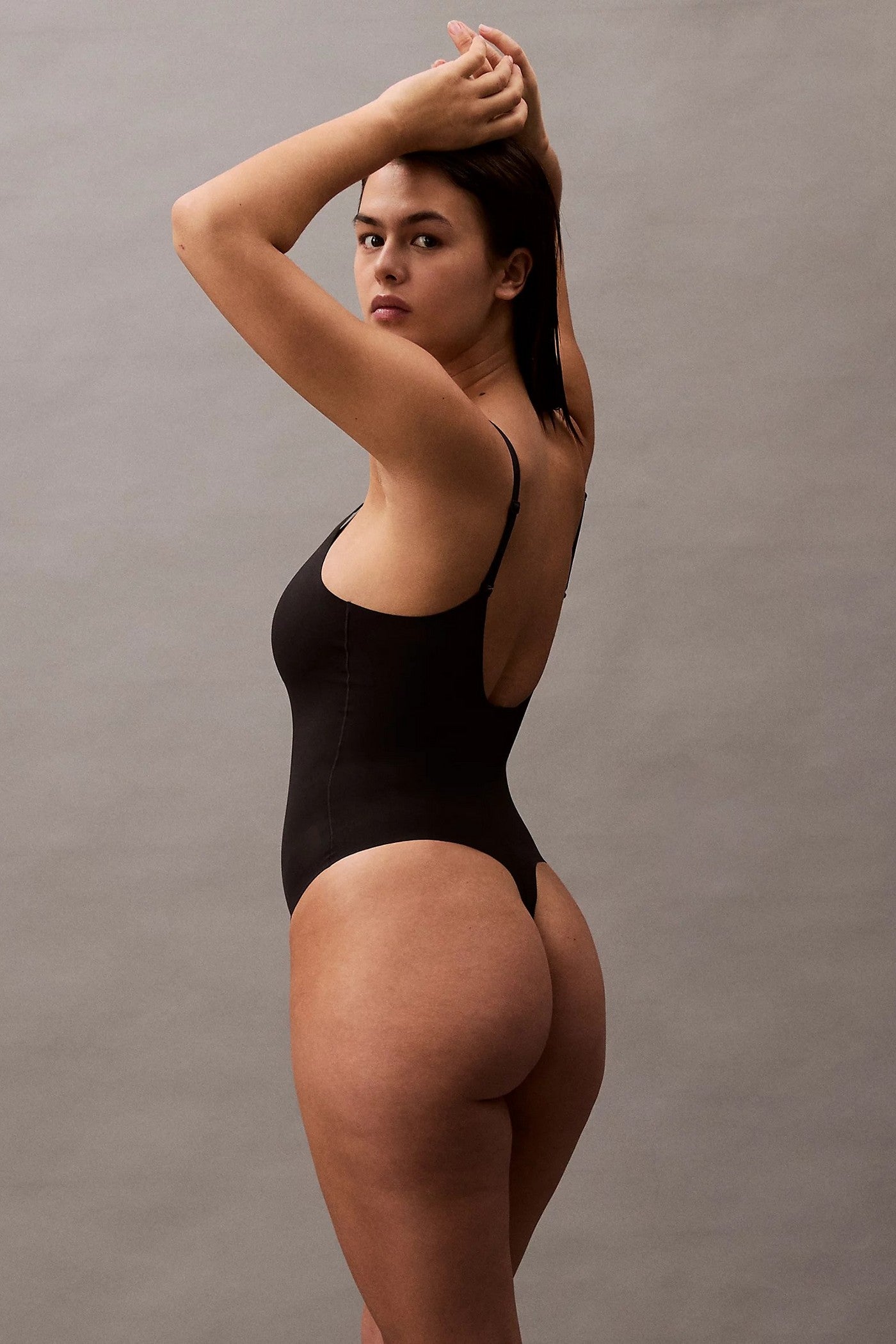 Коригуюче боді-стрінг 424941984 black Calvin Klein спина