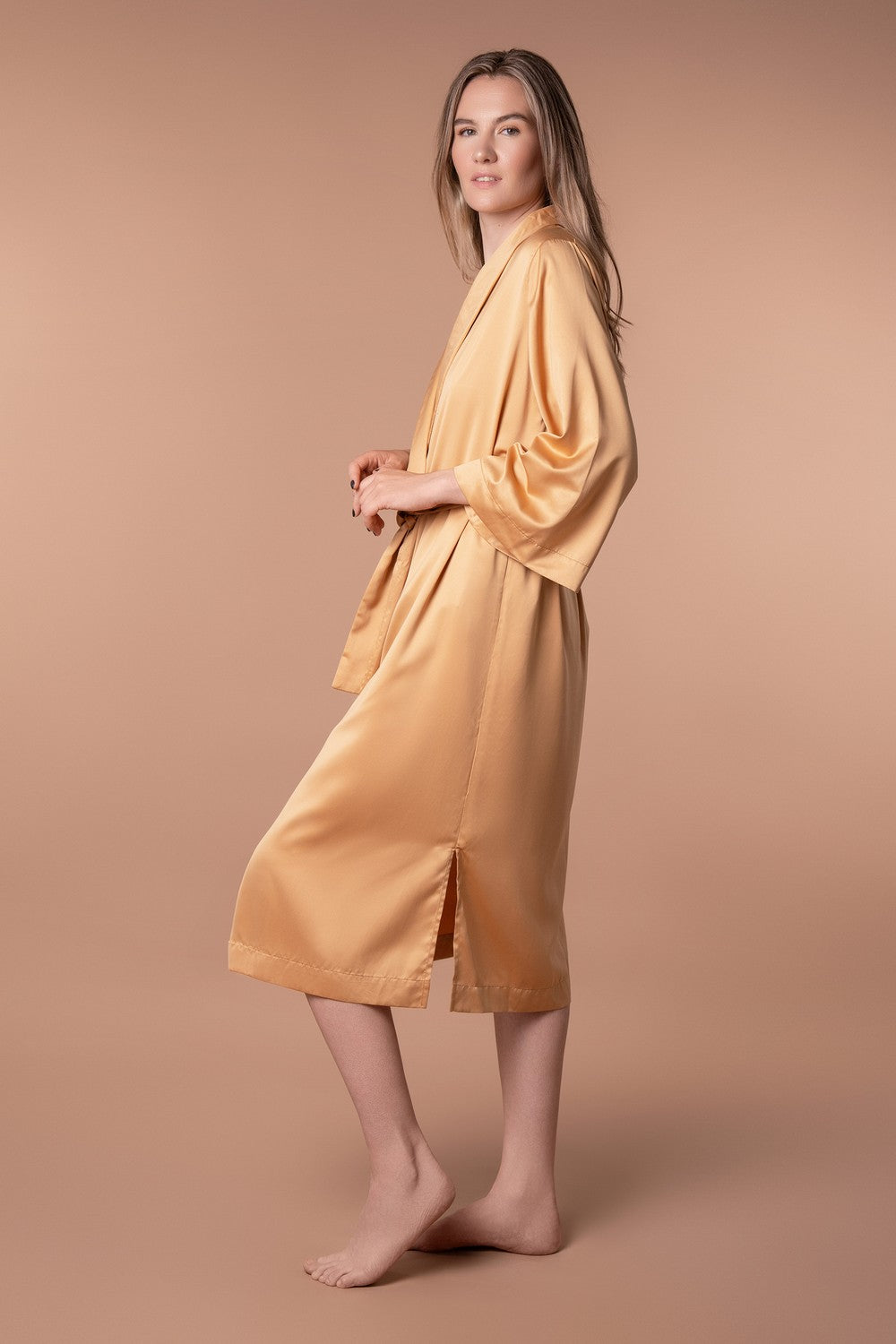 Атласный халат с поясом HOM2419000 saffron