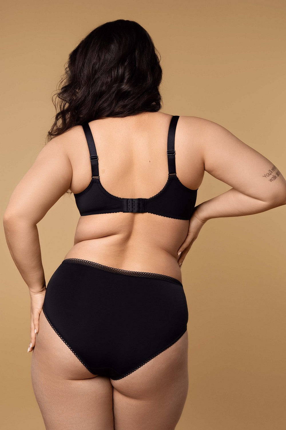 Щільний бюстгальтер на кісточках SLZ27501033 black