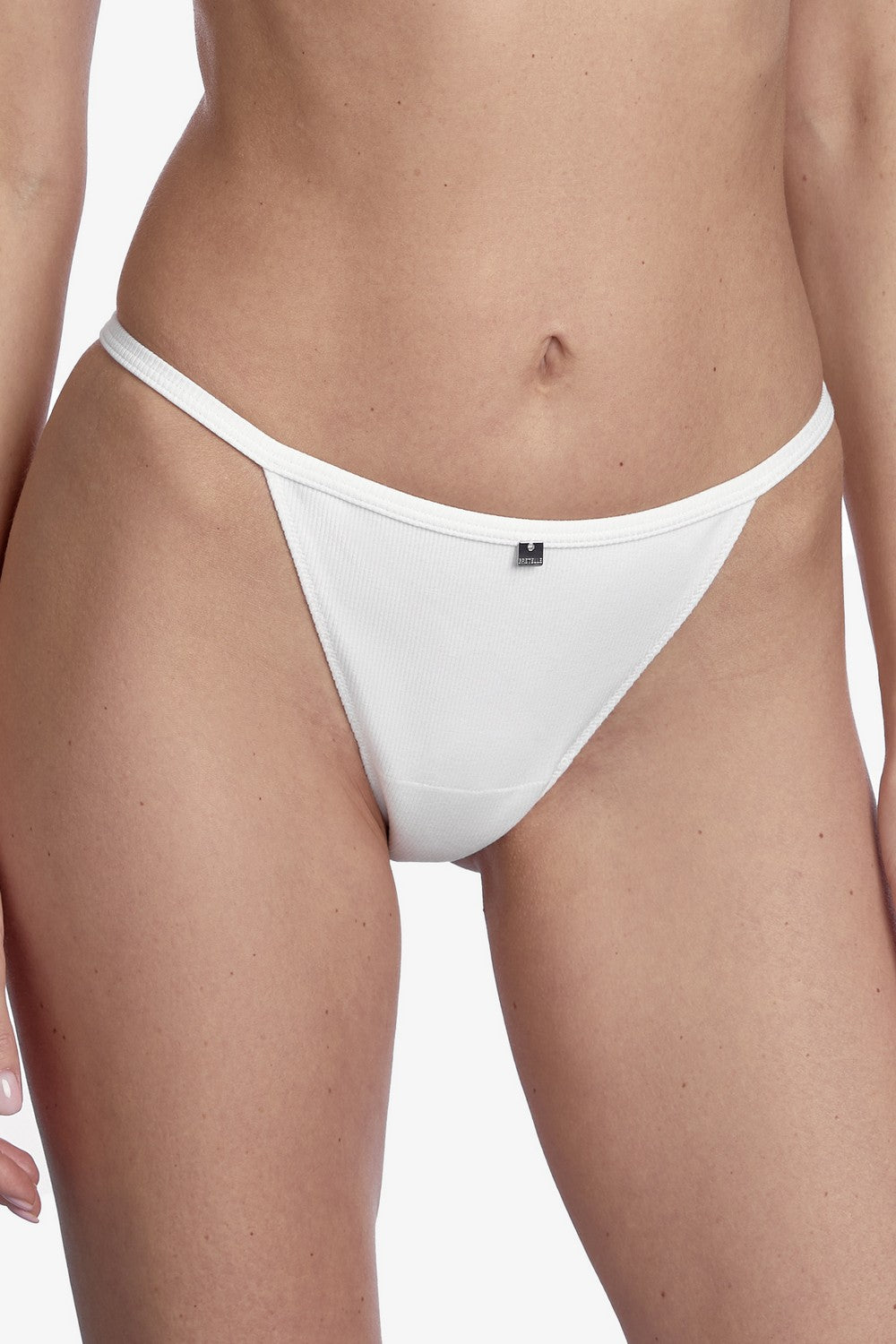 Хлопковые трусики стринг Фрезия С224 milk