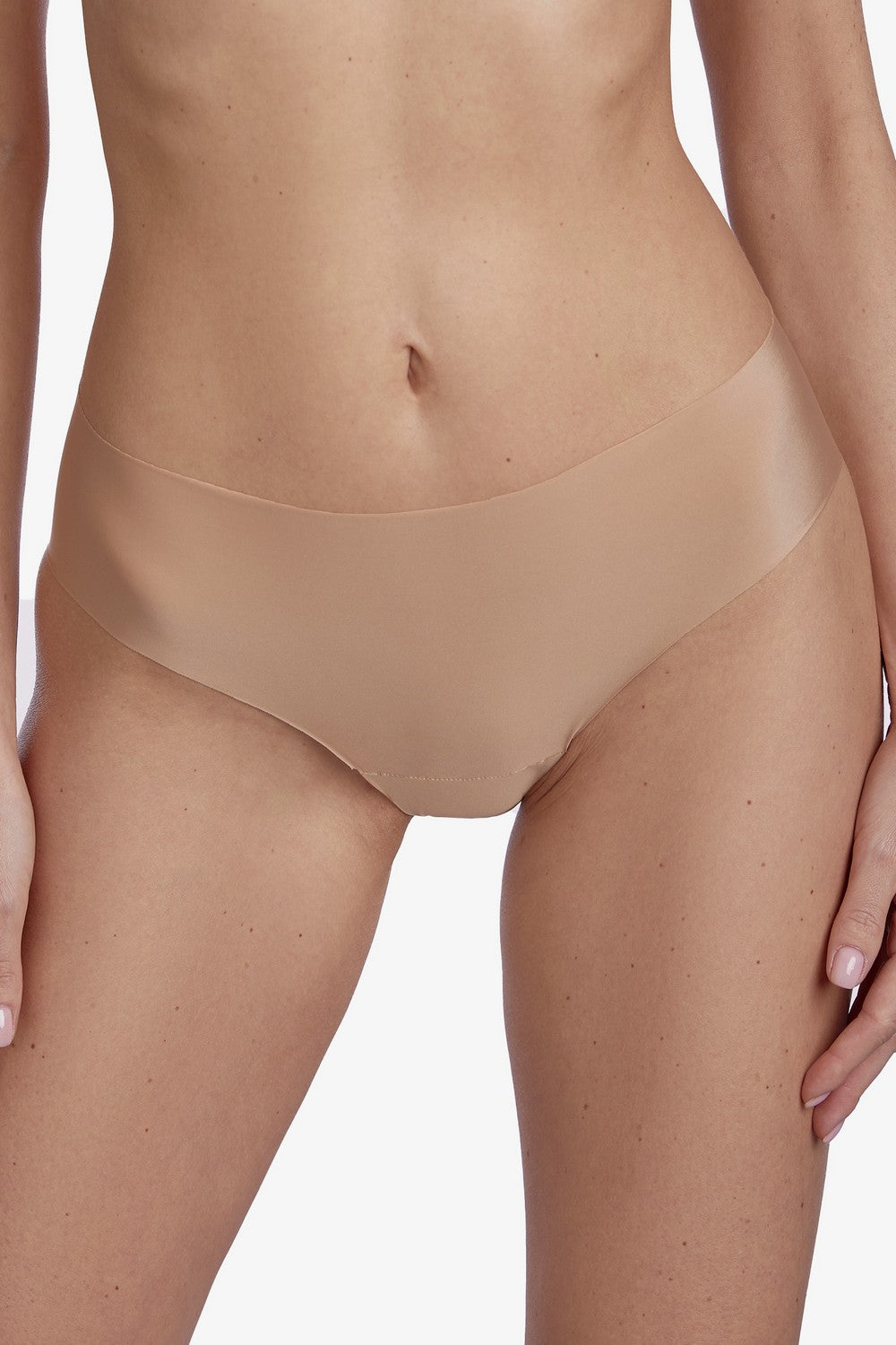 Бесшовные трусики слип Стрелиция Т8 beige