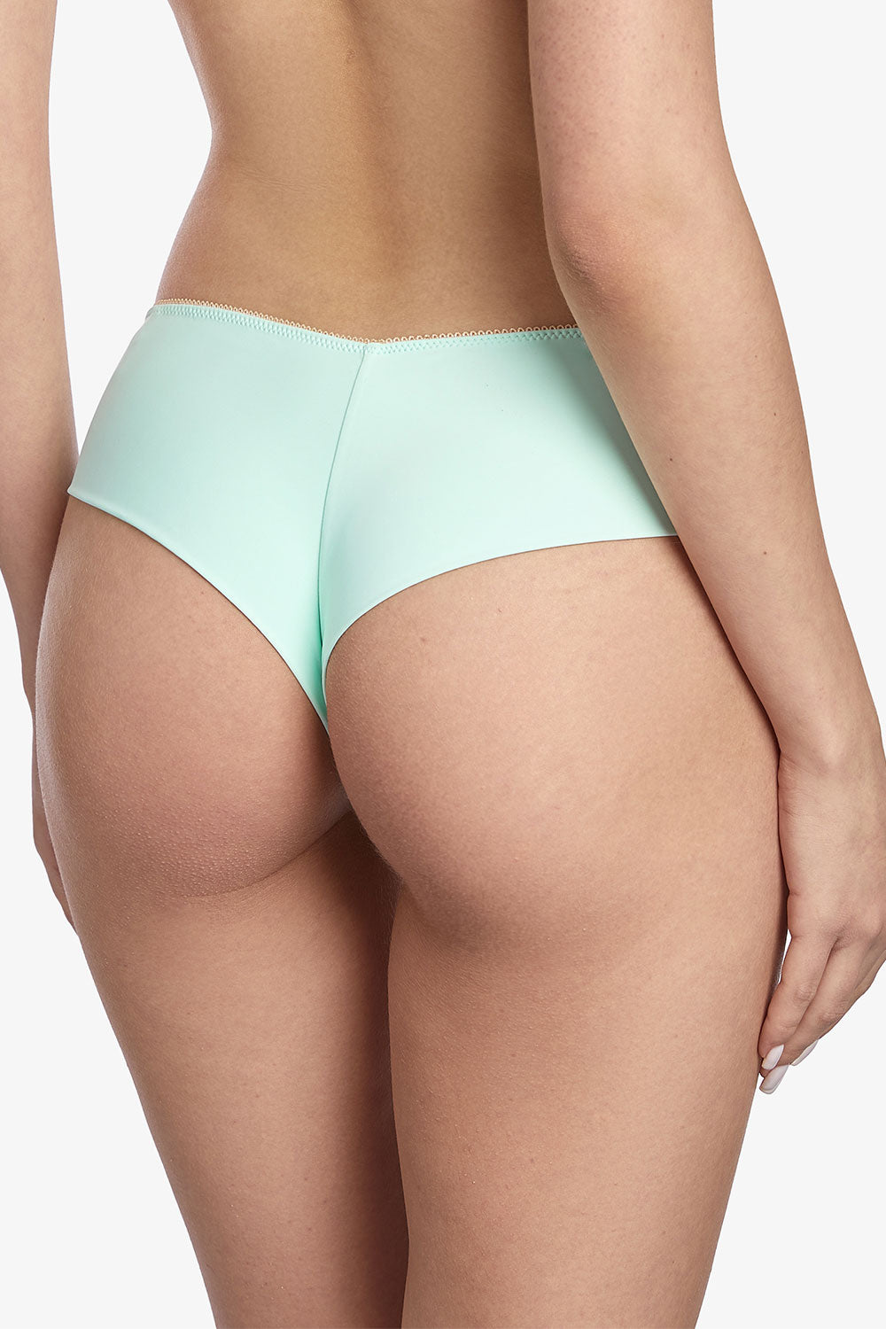Трусики бразилиана с вышивкой Вайб С179 mint