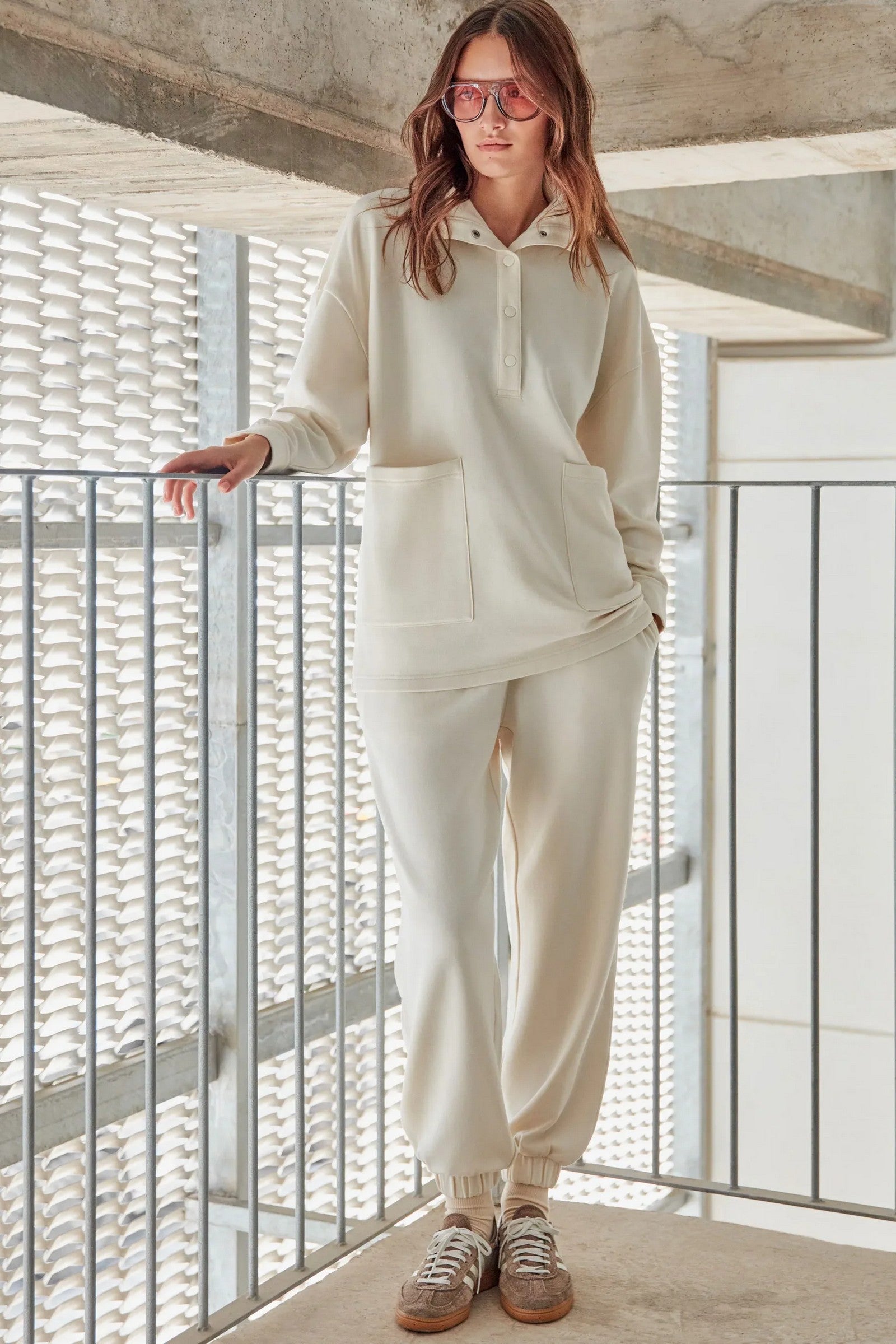 Трикотажные брюки-джоггеры 2/70008 beige