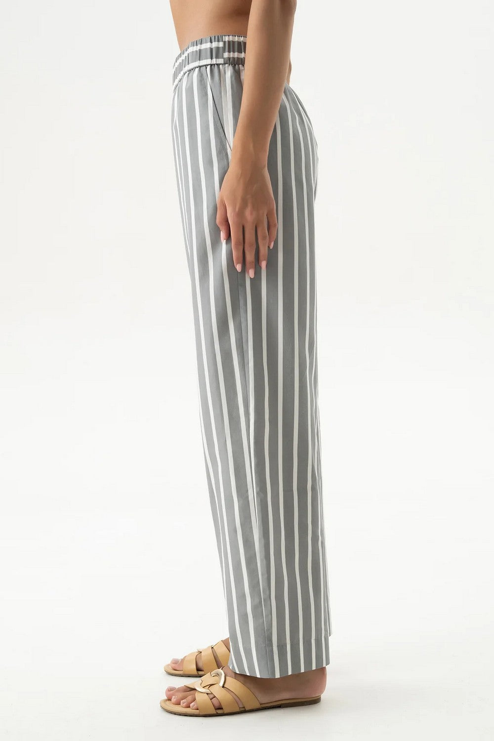 Хлопковые брюки 251204-06 Strapped Cotton quiet gray