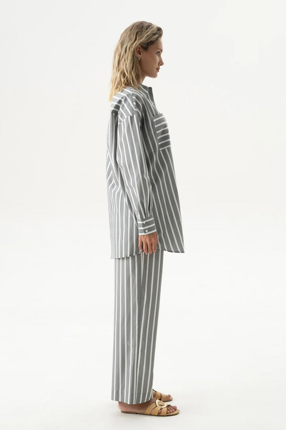 Хлопковые брюки 251204-06 Strapped Cotton quiet gray