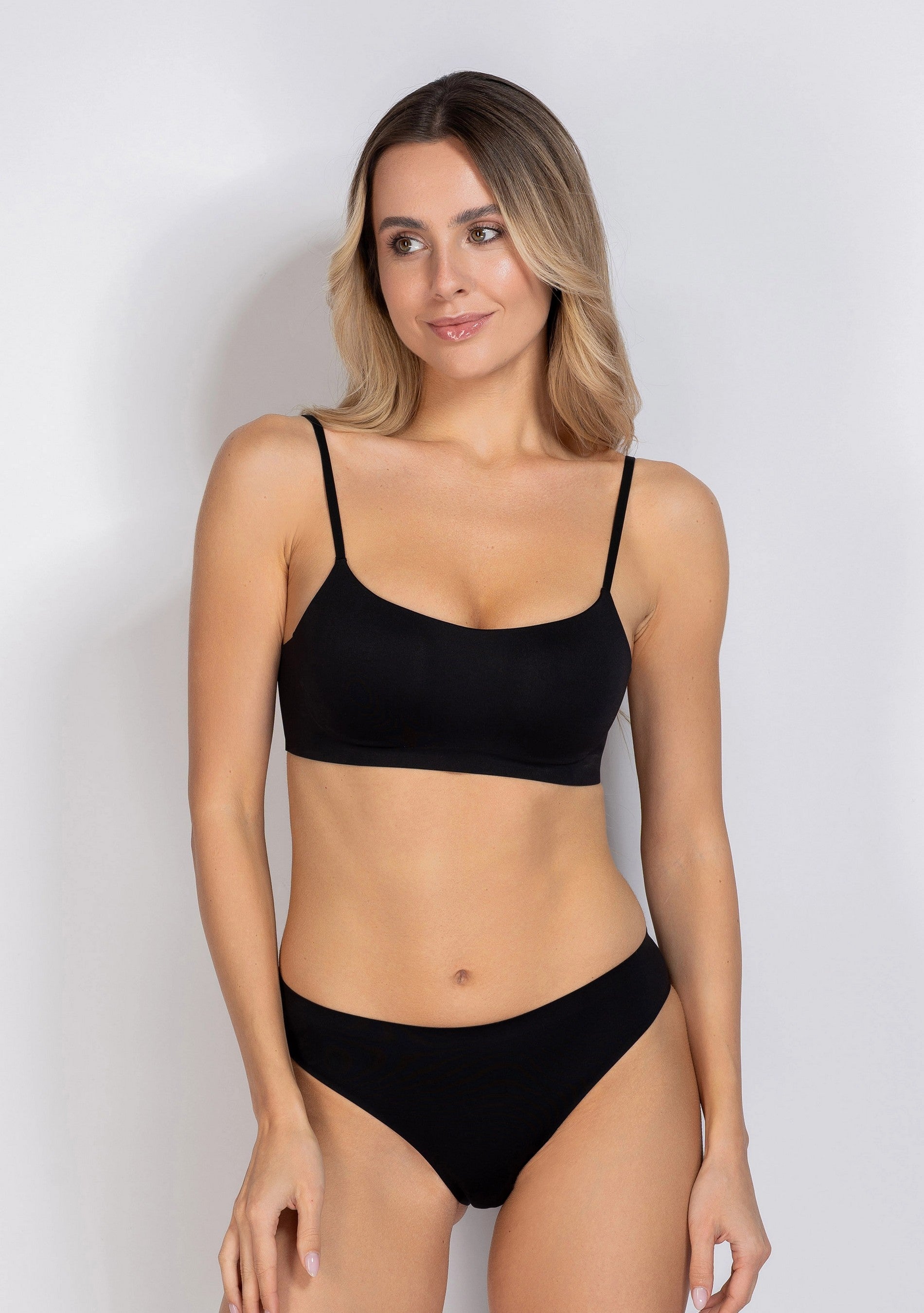 Безшовний бра-топ 7070-072 black Anabel Arto