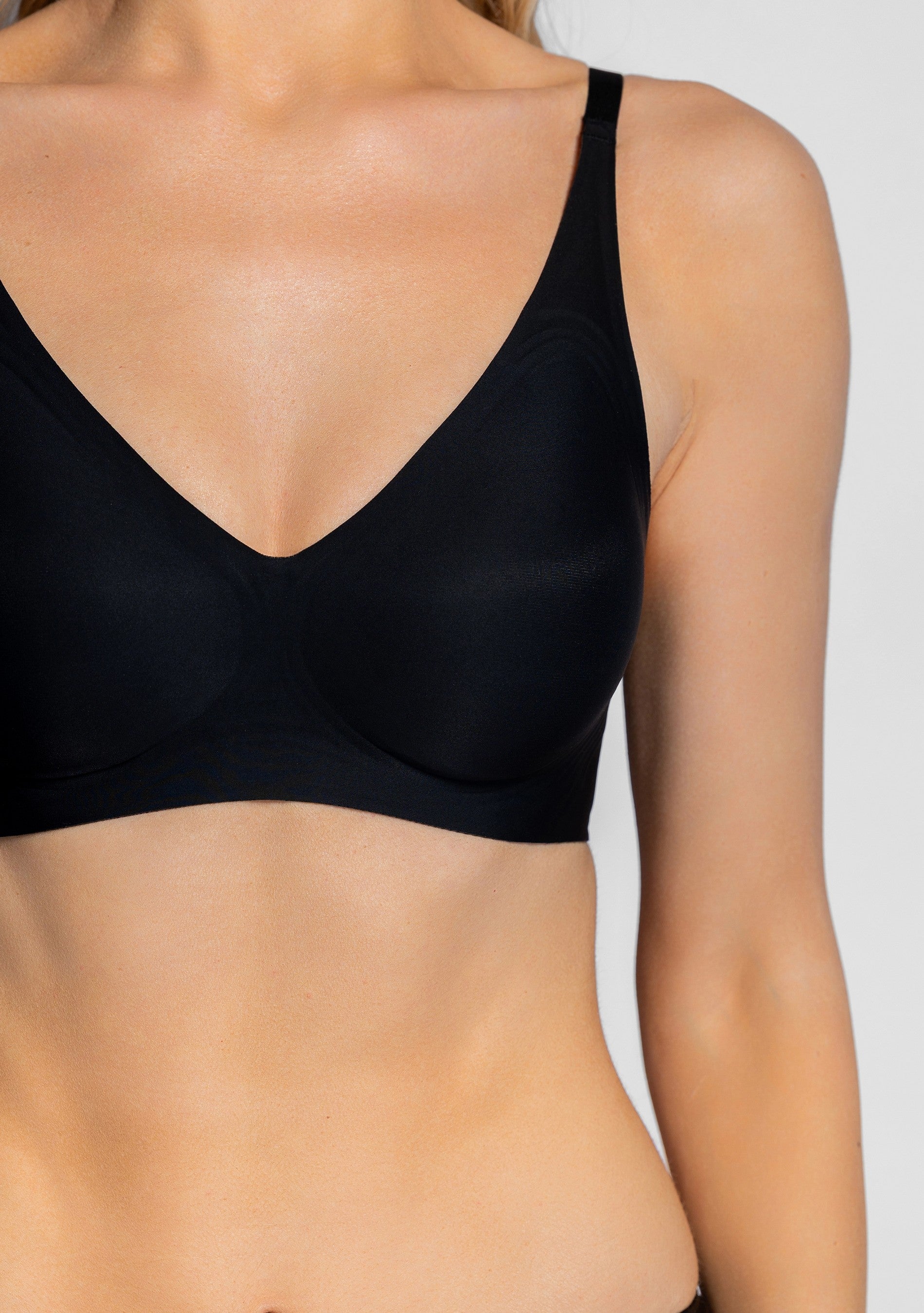 Безшовний бюстгальтер 7093-074 01 black Anabel Arto чашки