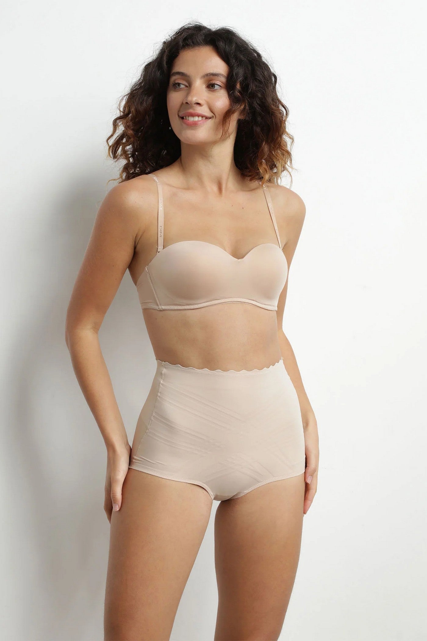 Бесшовный бюстгальтер бандо D07HF InvisiFree skin new