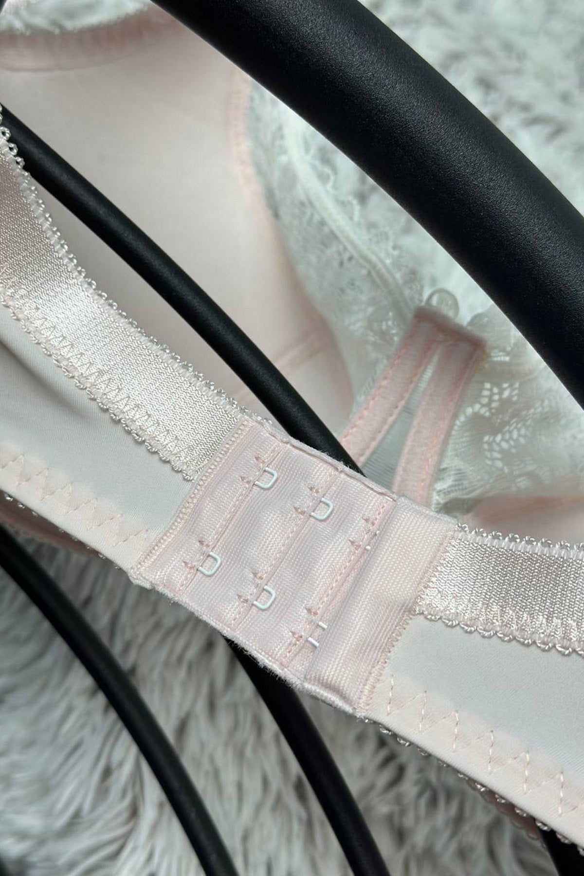 Полудублированный бюстгальтер H38-17-L sakura