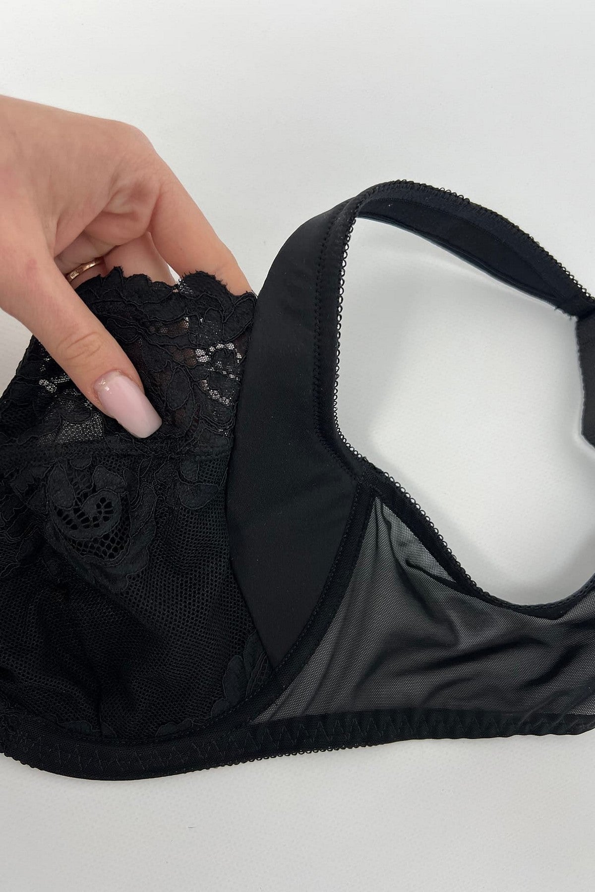 Мягкий бюстгальтер 58K24 Lace Love black