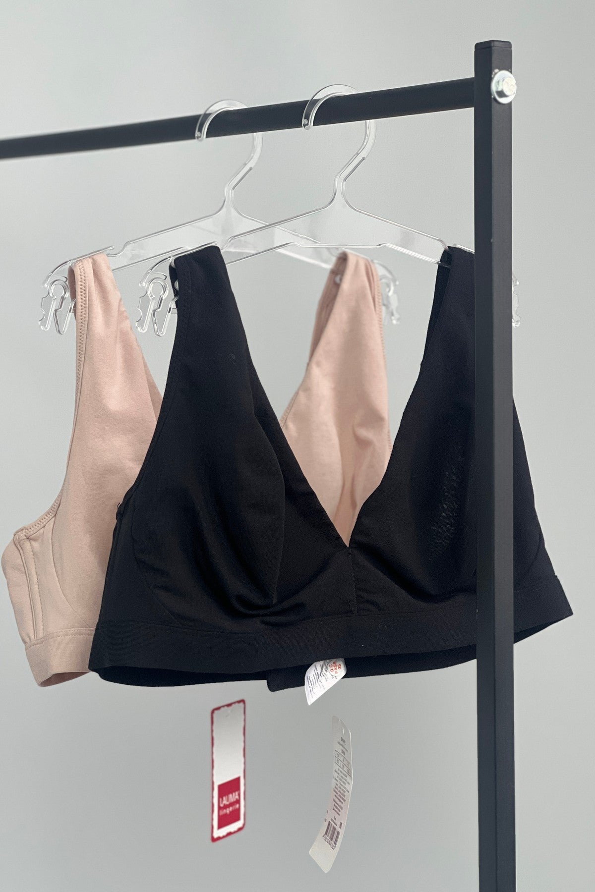 Бесшовный бюстгальтер без косточек 92H20 Shape silver peony