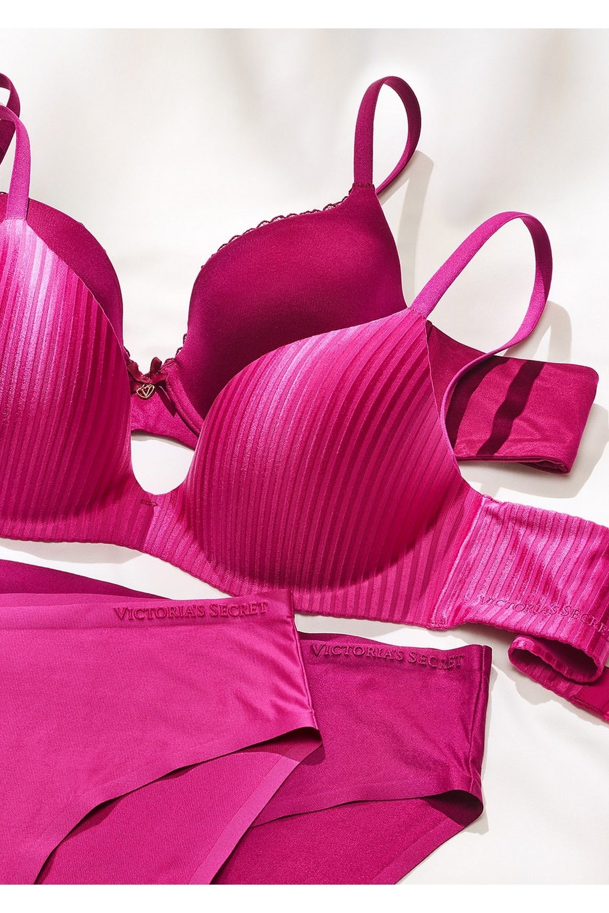 Бюстгальтер безшовний 555265081 pink Victoria`s Secret
