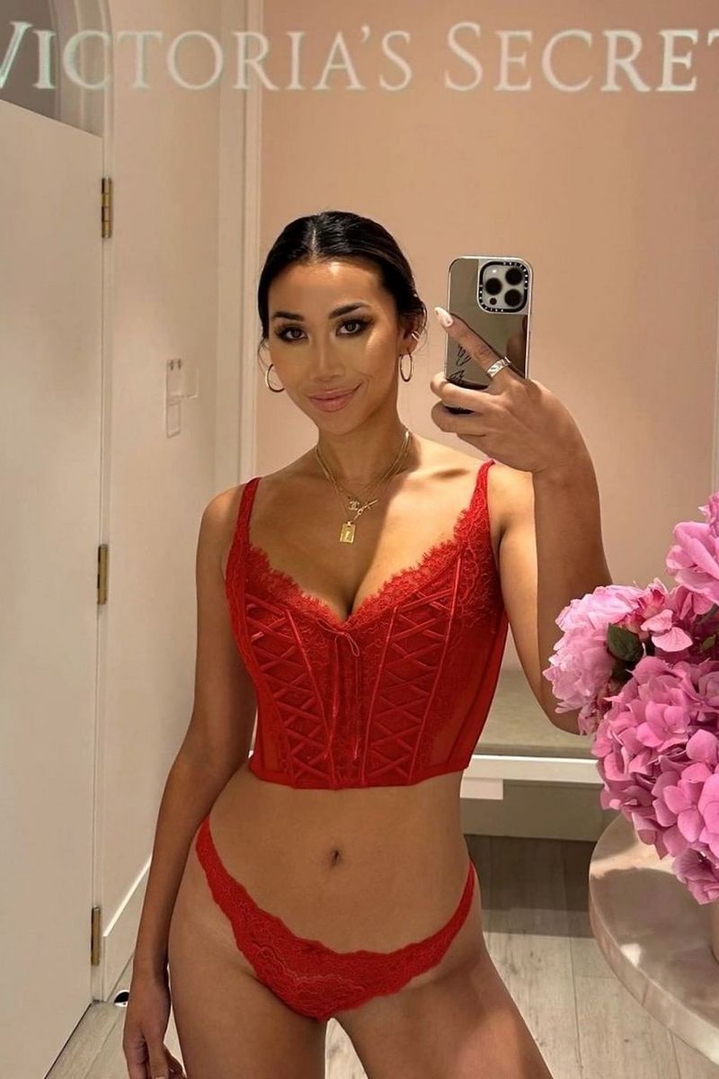 Кружевное бюстье со шнуровкой 654000033