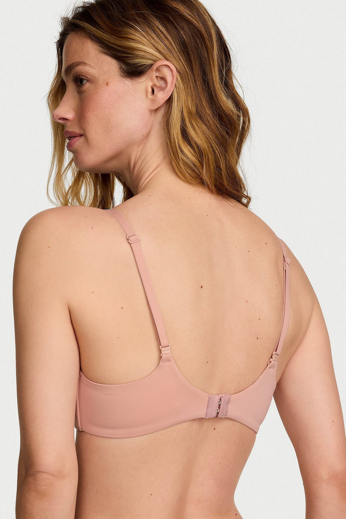 Безшовний бюстгальтер 703828078 beige Victoria`s Secret спина