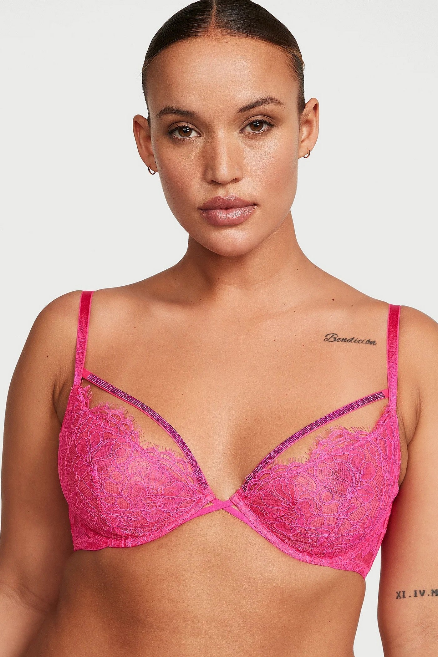 Мереживний бюстгальтер зі стразами 815175116 pink Victoria`s Secret